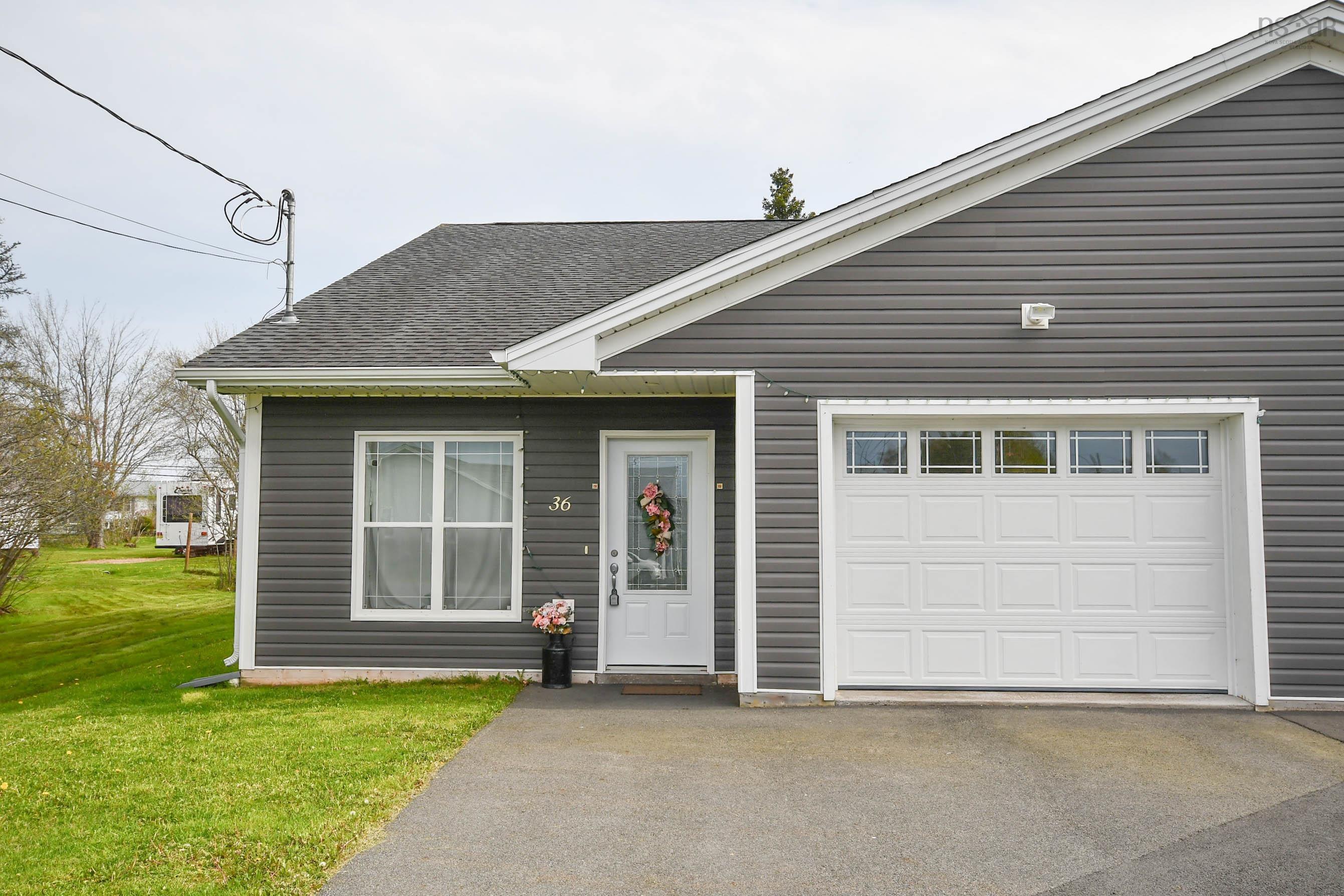 $399,900.00: 36 Nita Drive, Brookside