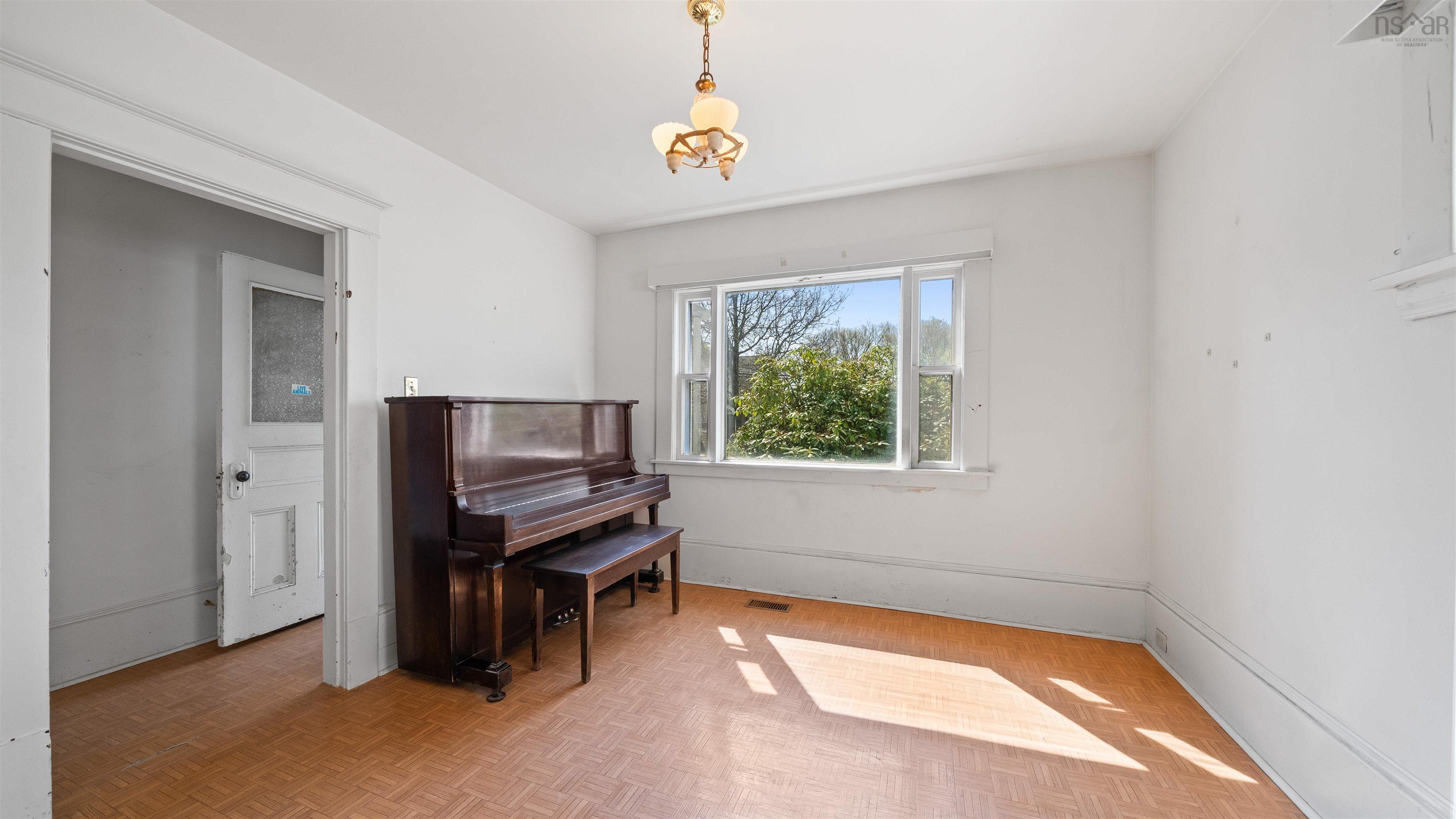 $499,900.00: 6949 Chebucto Road, Halifax