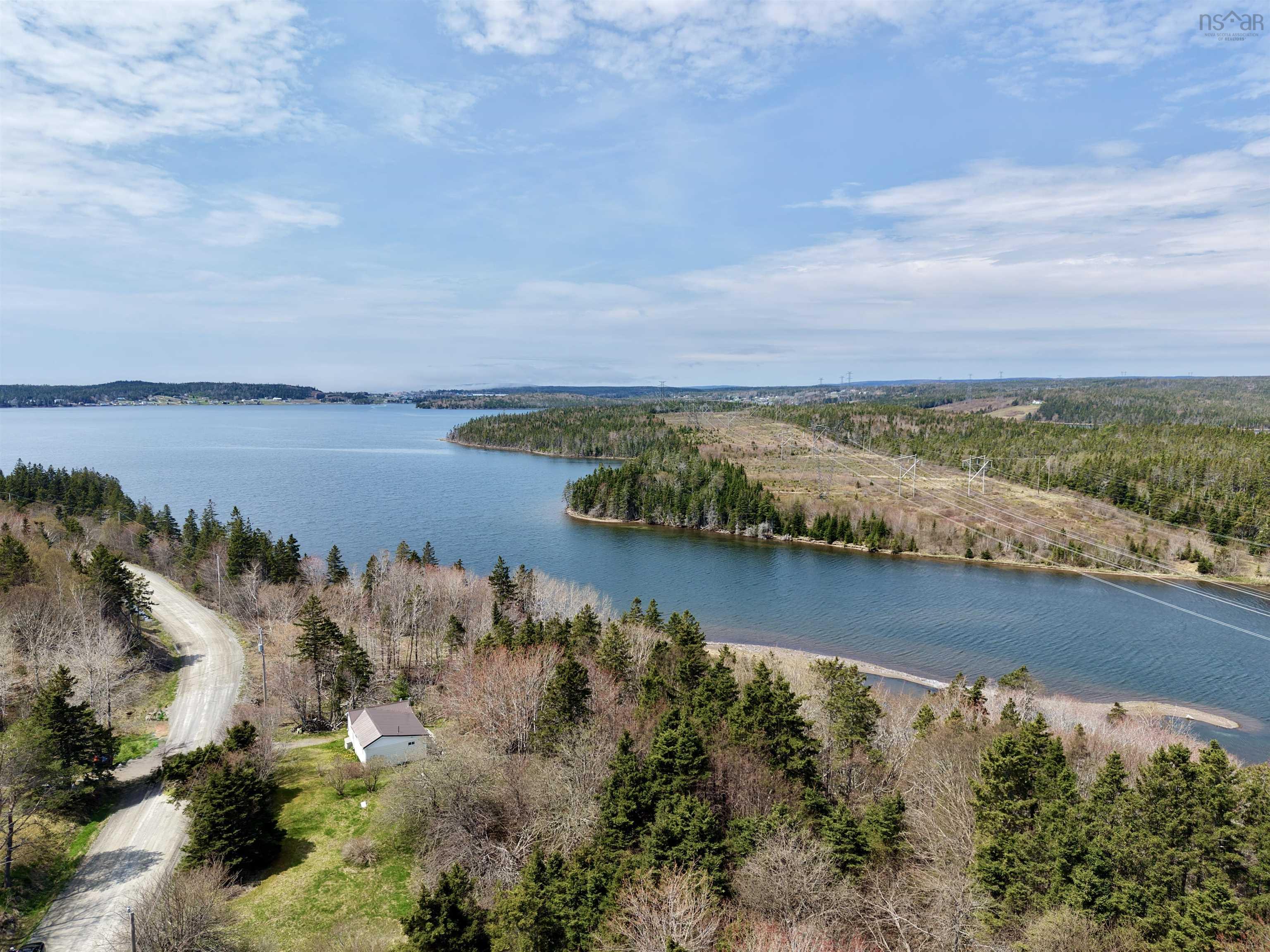 $125,000.00: 499 Corbetts Cove Rd., Corbetts Cove