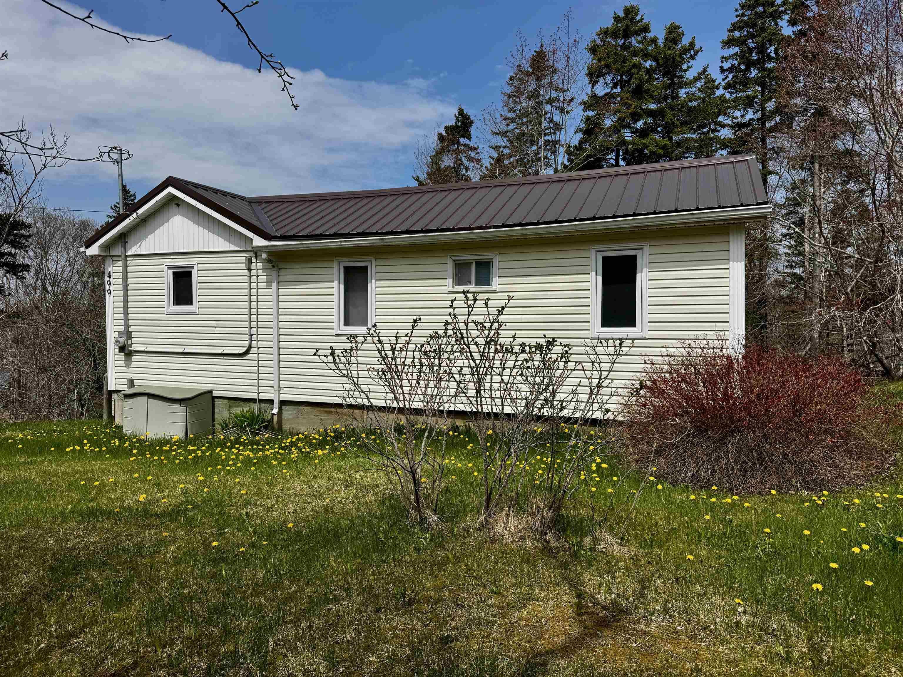 $125,000.00: 499 Corbetts Cove Rd., Corbetts Cove