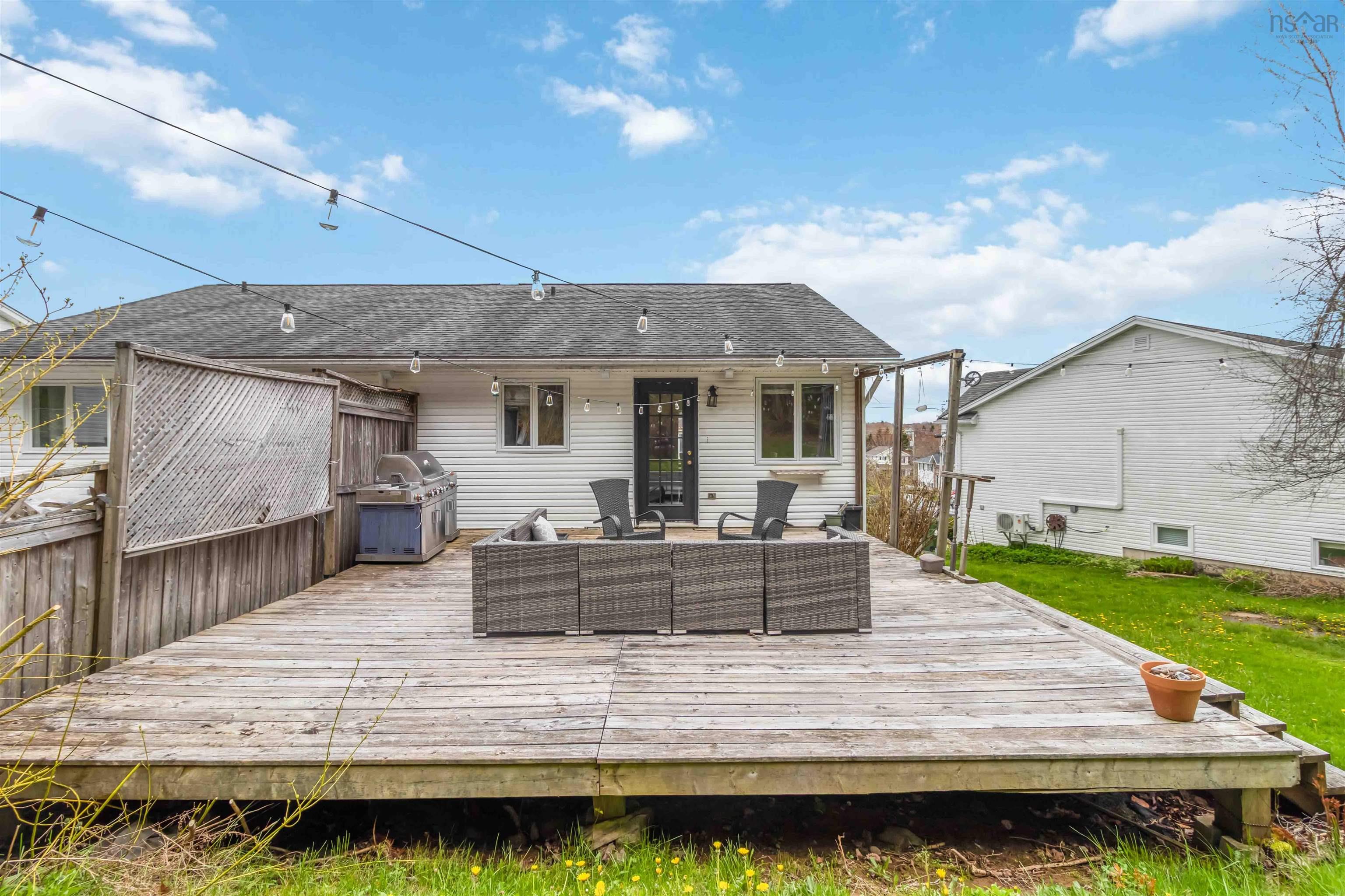 $414,900.00: 22 Hewer Crescent, Middle Sackville