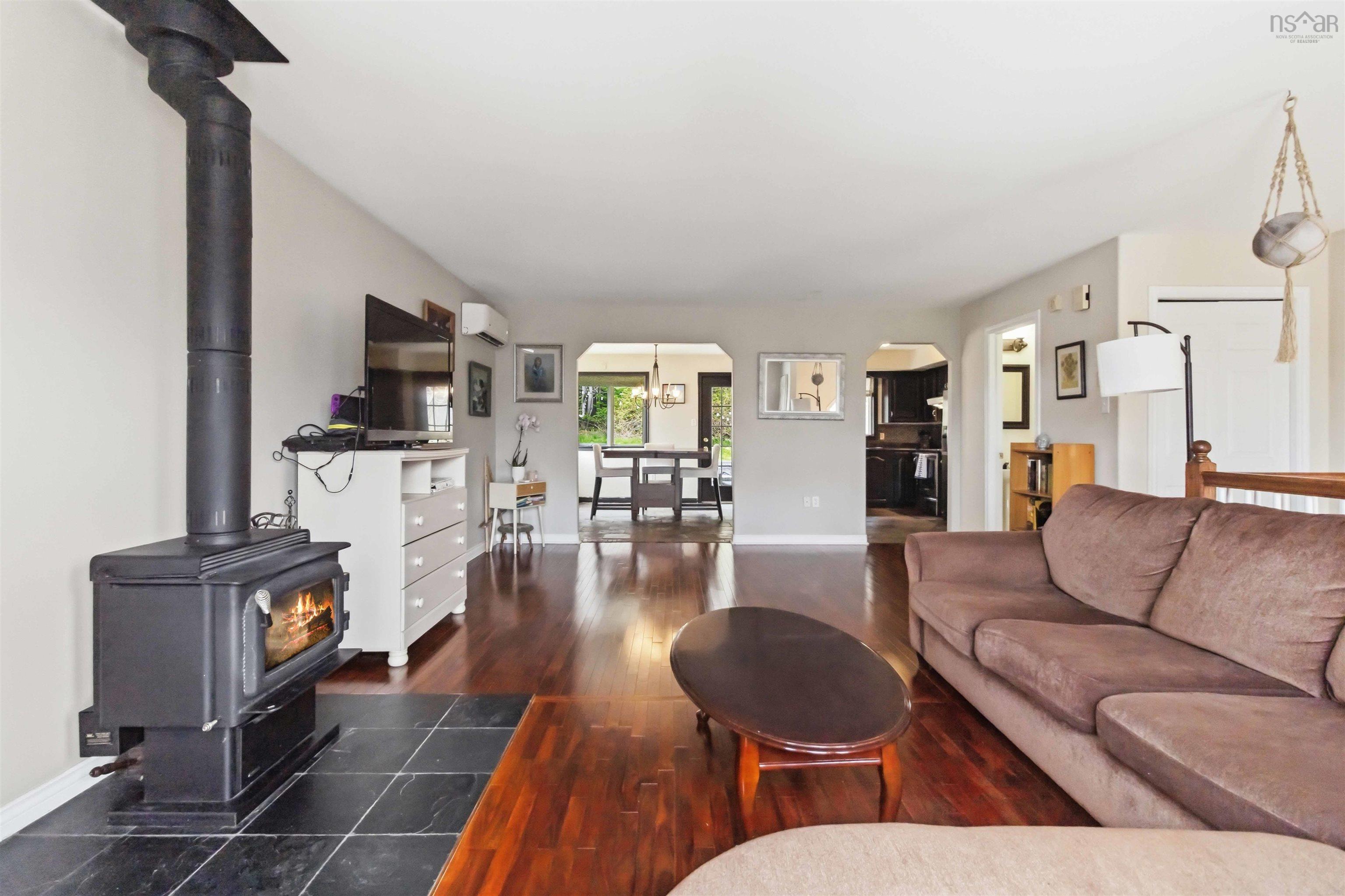 $414,900.00: 22 Hewer Crescent, Middle Sackville