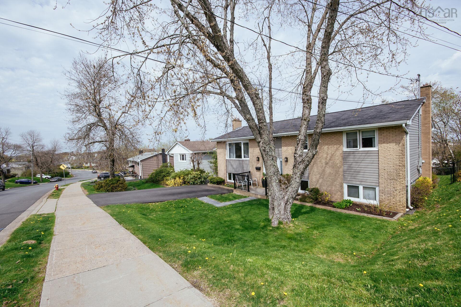 $500,000.00: 79 Lucien Drive, Dartmouth