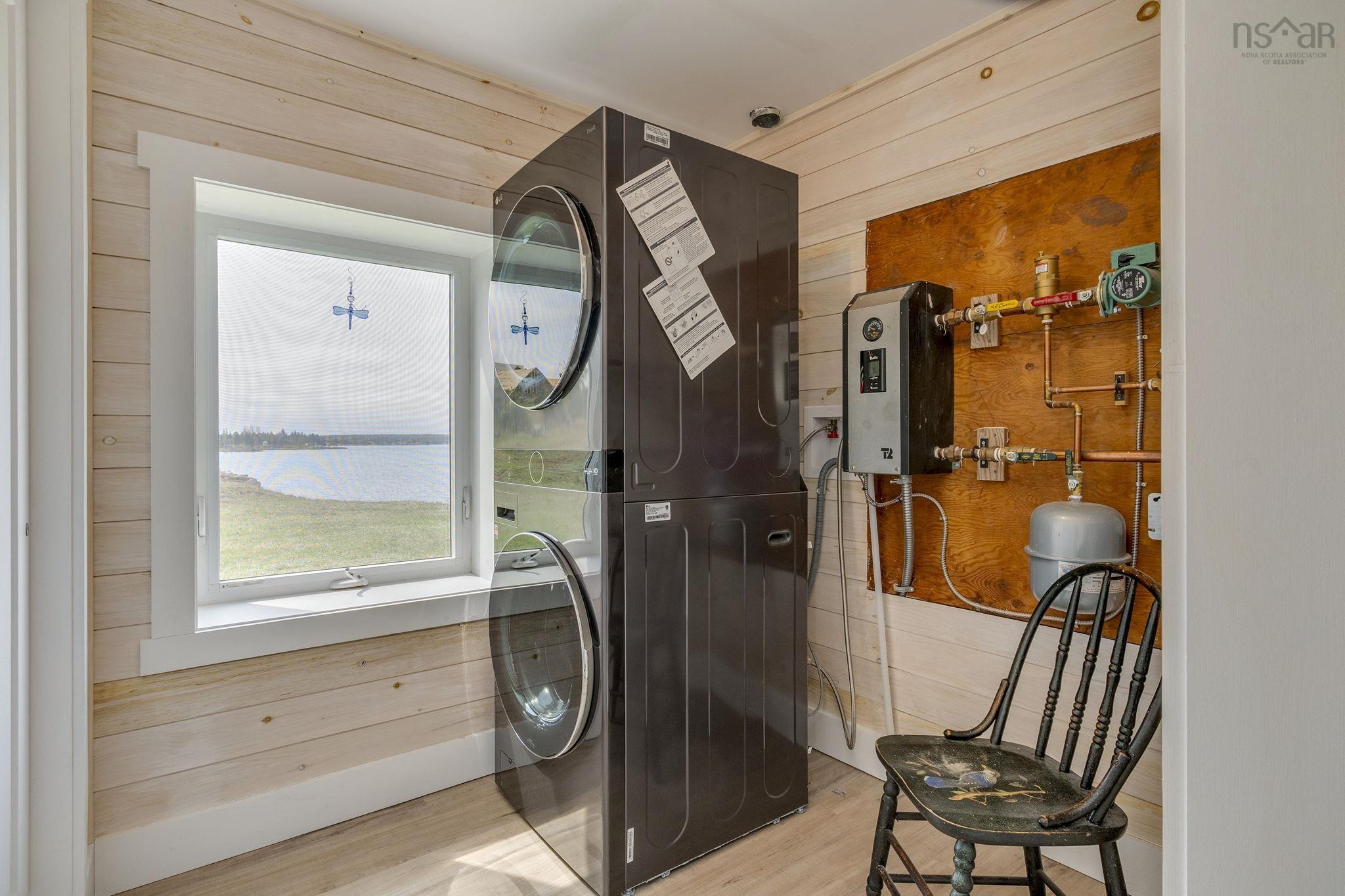 $889,900.00: 10380 hwy 7 Oyster Pond, Oyster Pond