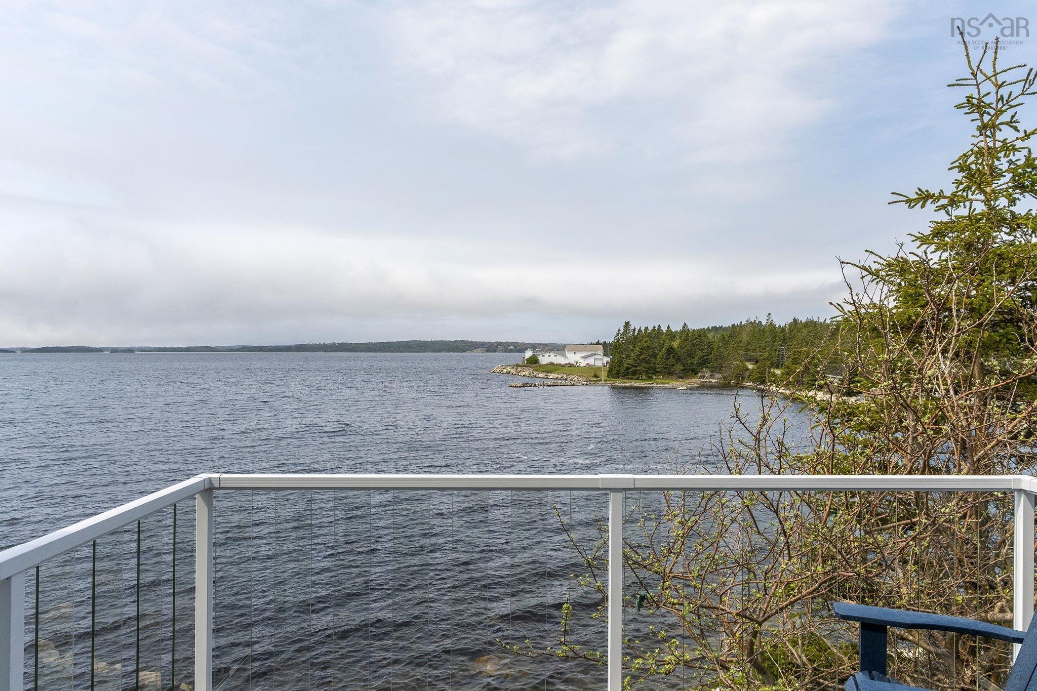 $889,900.00: 10380 hwy 7 Oyster Pond, Oyster Pond