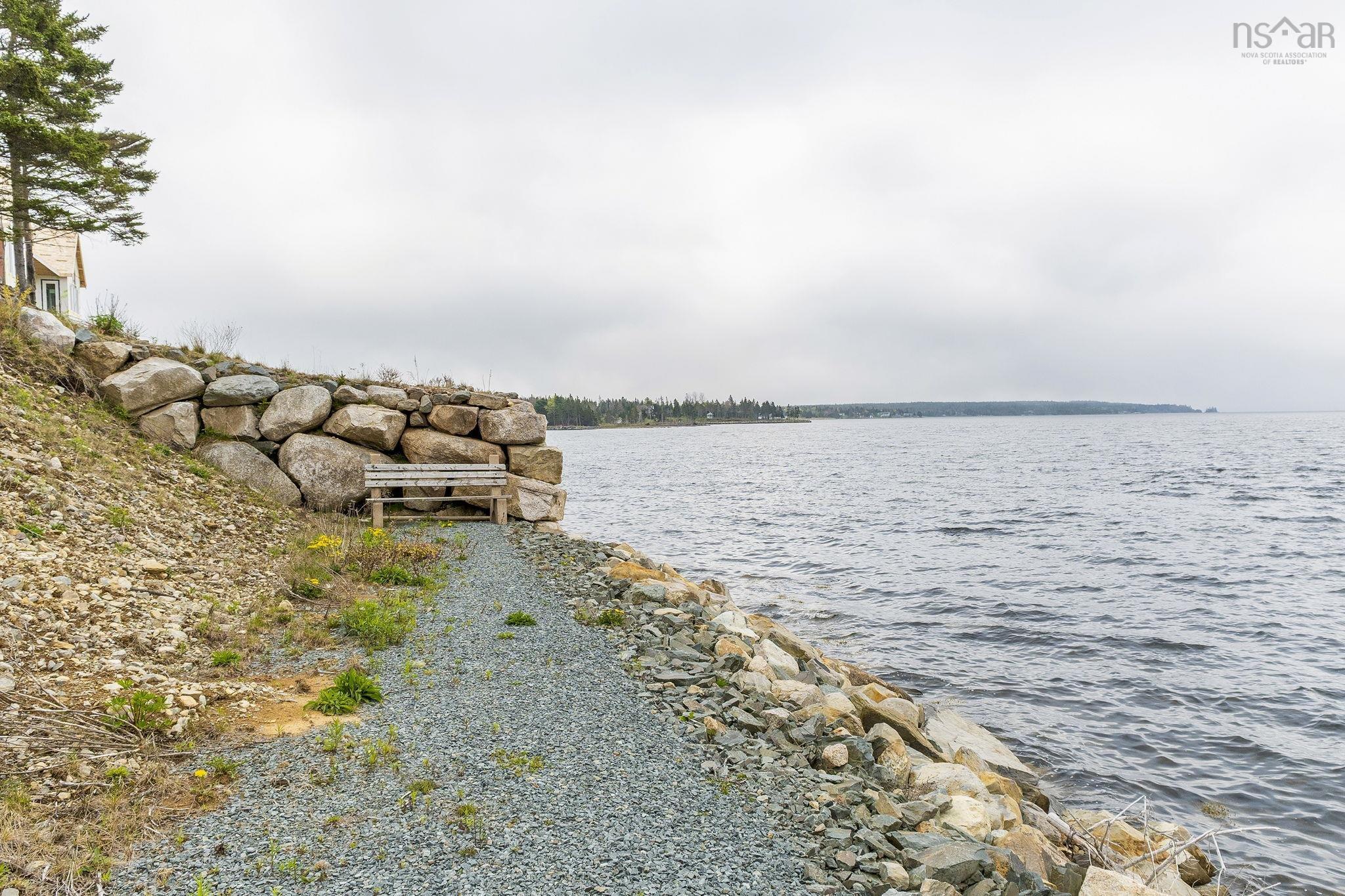 $889,900.00: 10380 hwy 7 Oyster Pond, Oyster Pond