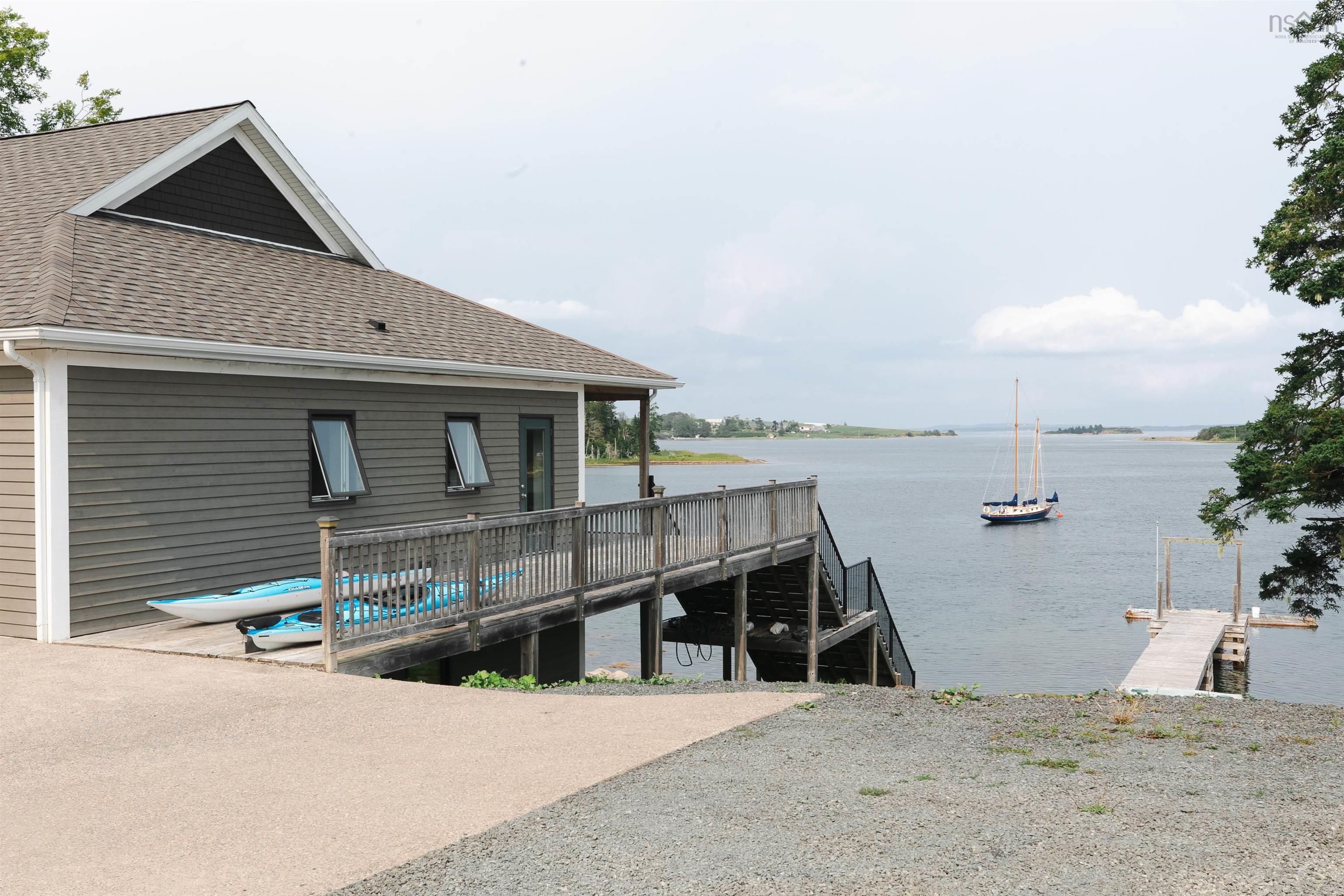 $1,150,000.00: 216 Hebb Point Road, Heckmans Island
