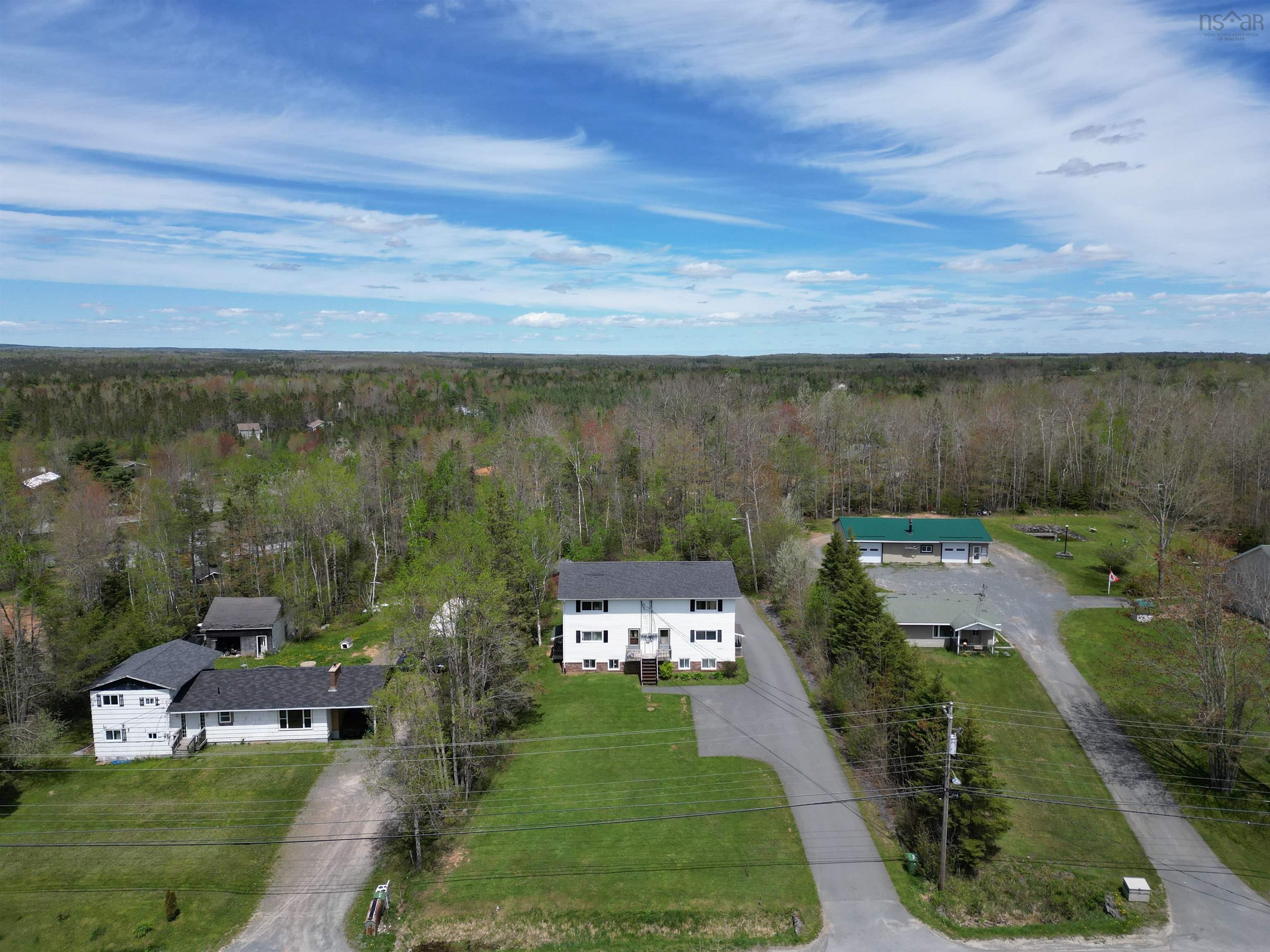 $925,000.00: 1463 Highway 214, Nine Mile River
