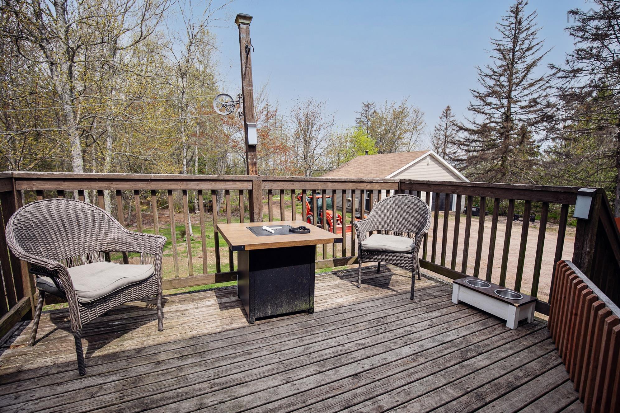 $479,900.00: 1223 Southampton Road, West Amherst