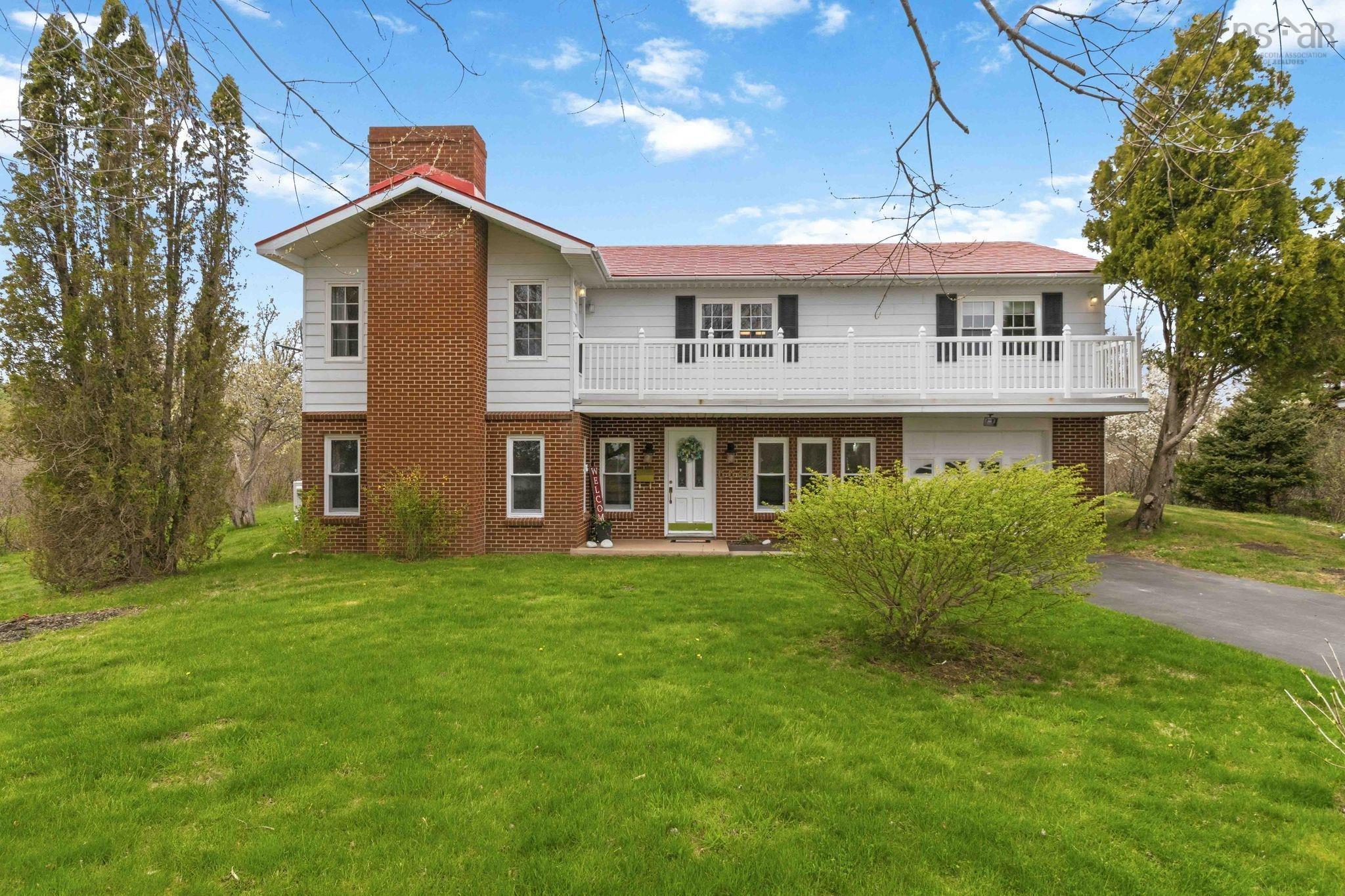 $649,000.00: 6642 Highway 3, Hunts Point