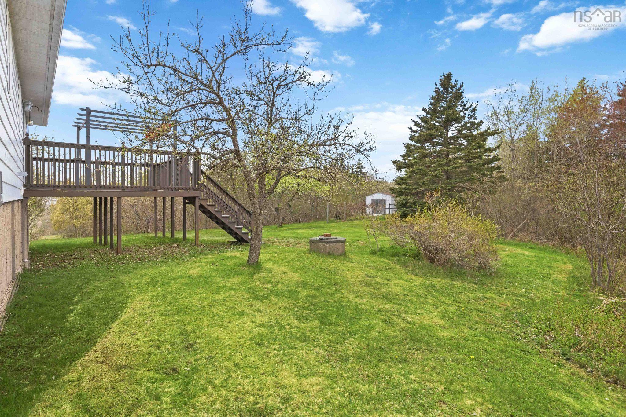 $649,000.00: 6642 Highway 3, Hunts Point