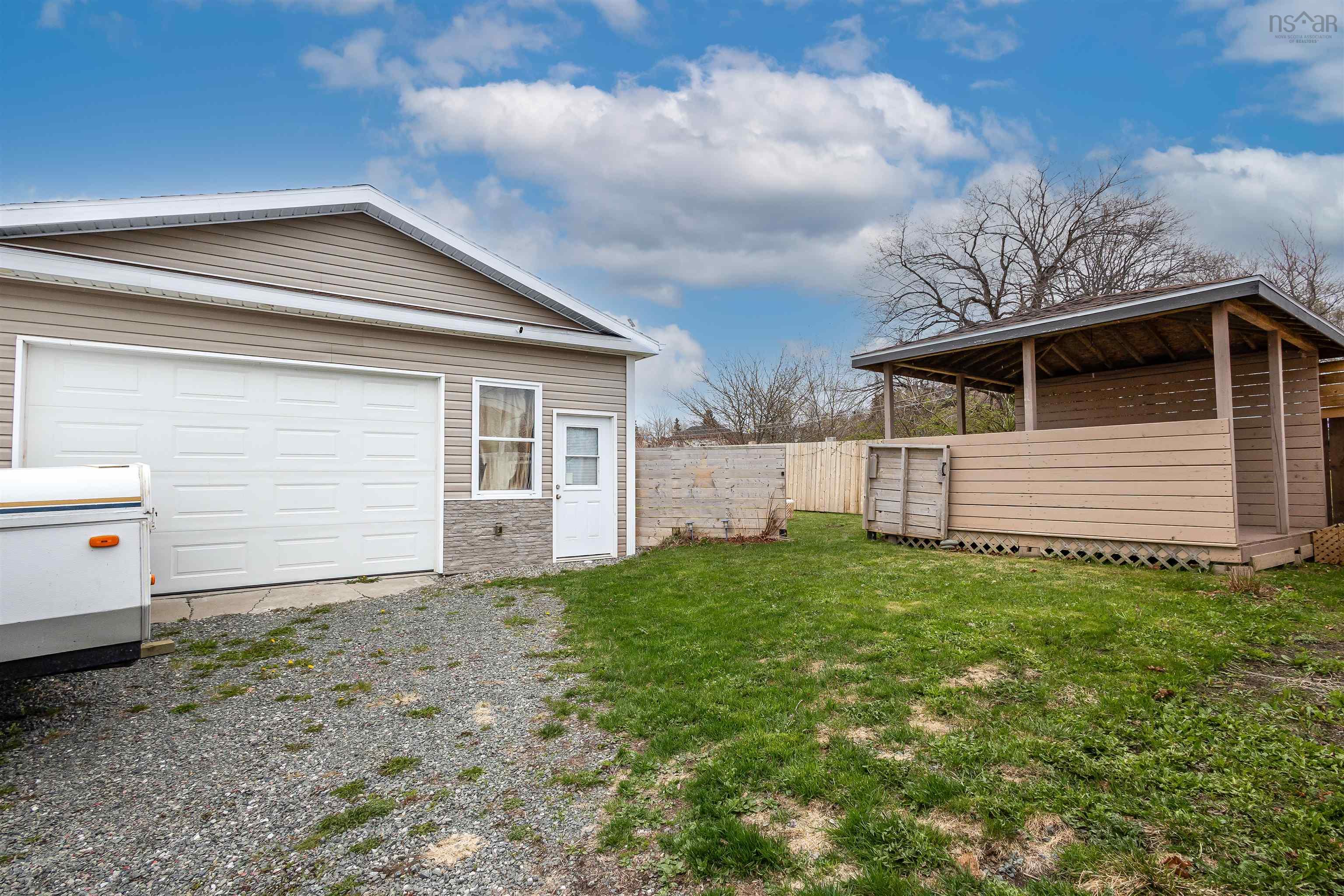 $199,000.00: 664 George Street, New Waterford