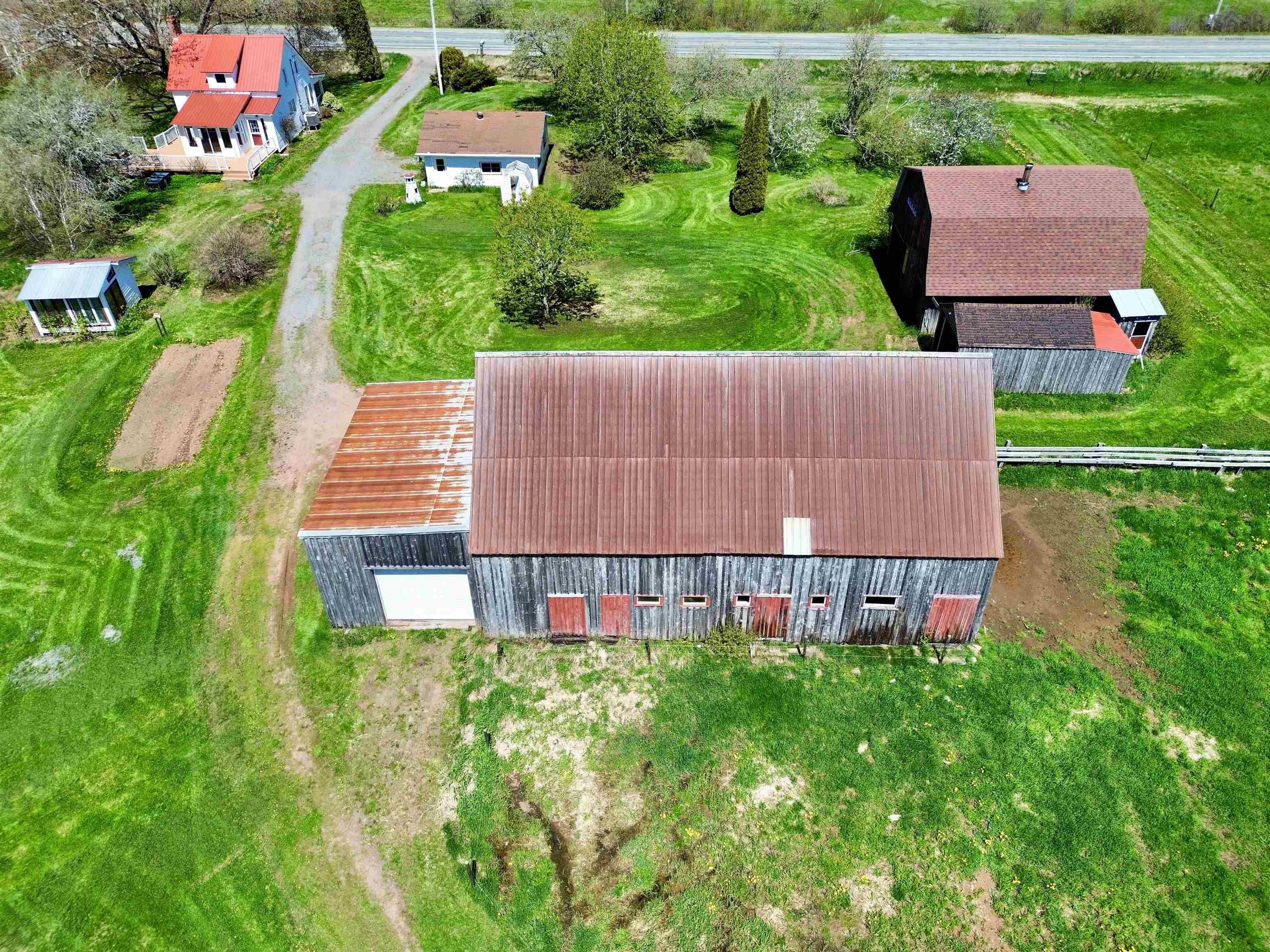 $379,900.00: 2242 6 Highway, Truemanville