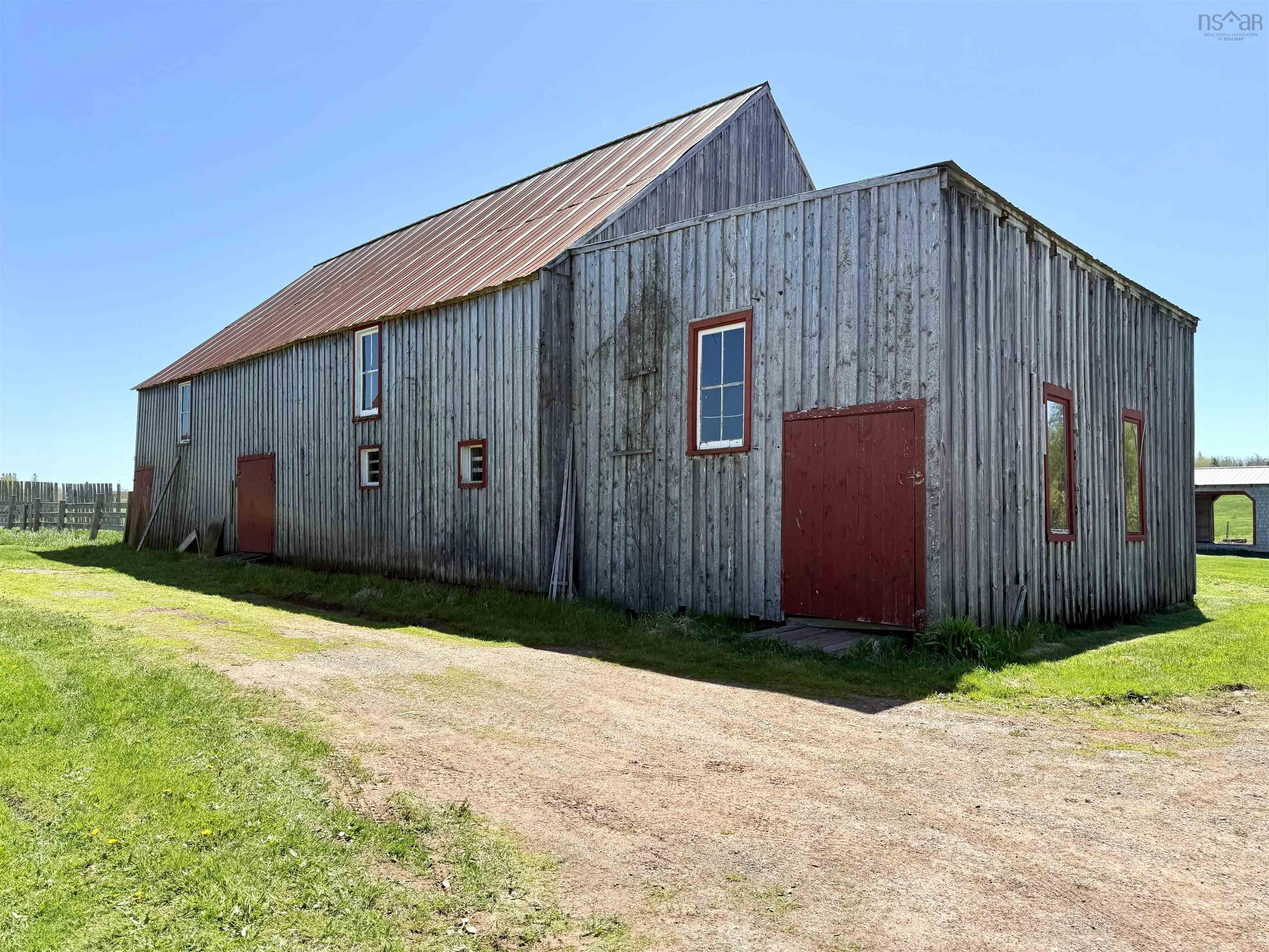 $379,900.00: 2242 6 Highway, Truemanville