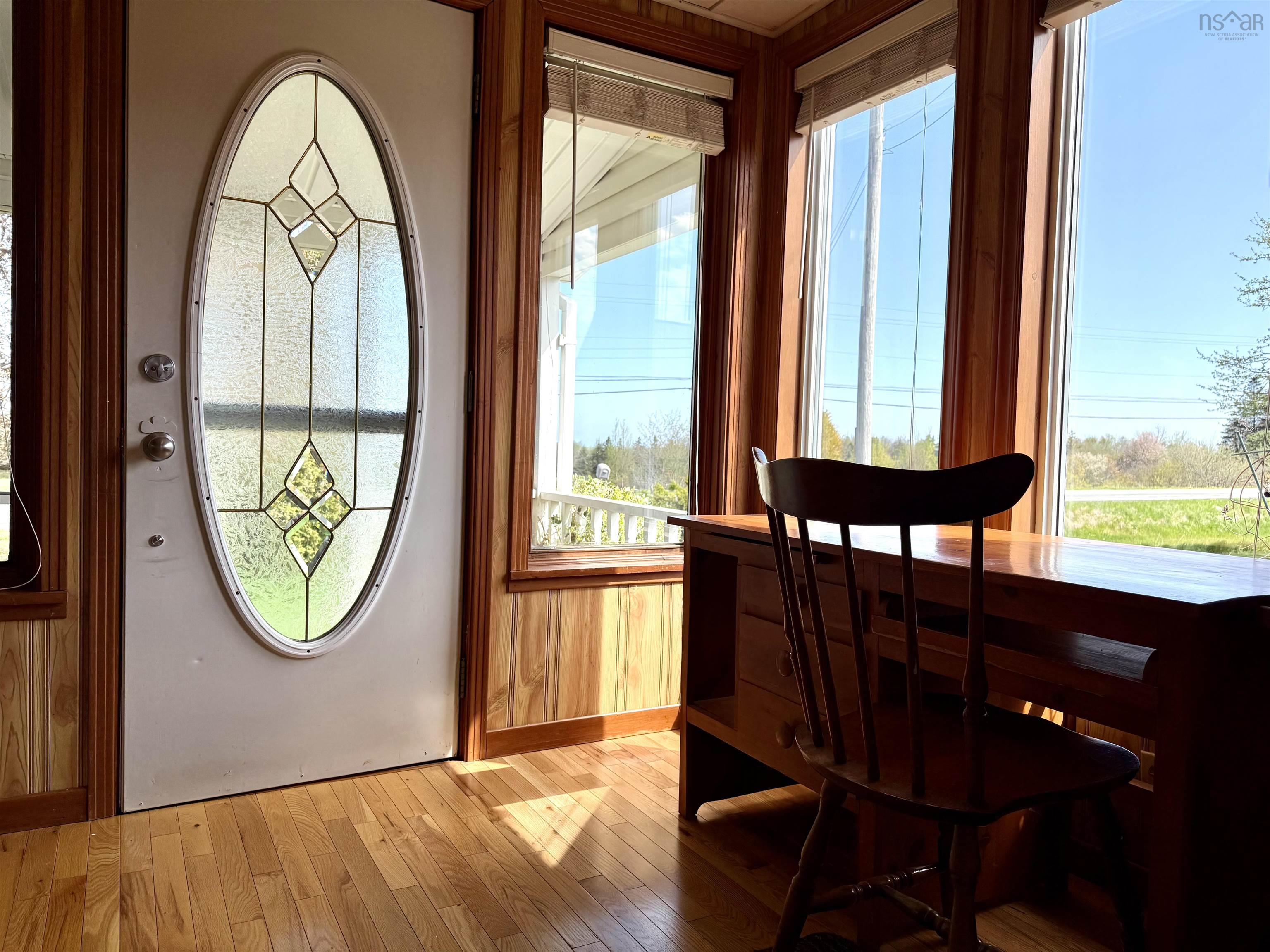 $379,900.00: 2242 6 Highway, Truemanville