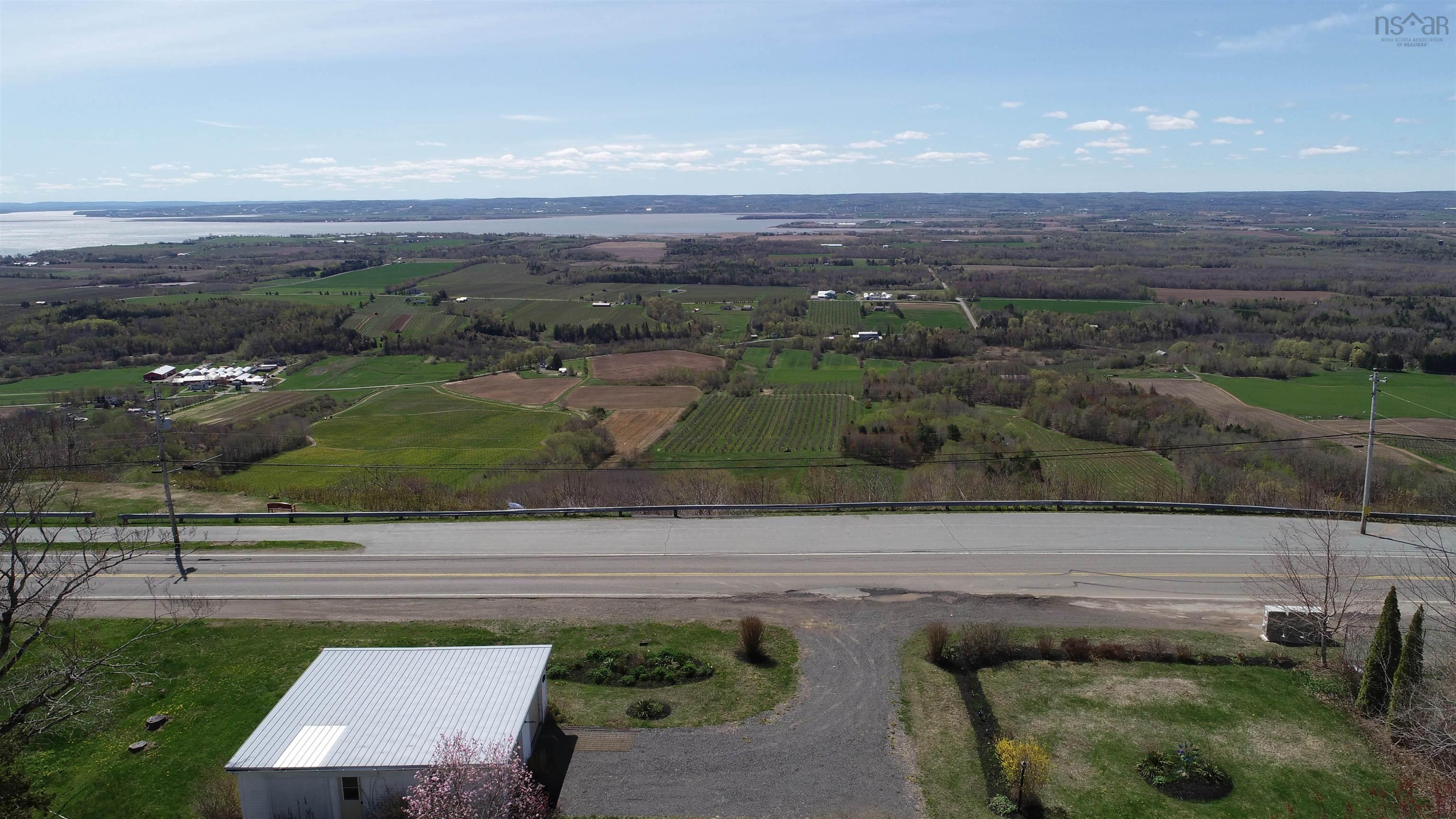$580,000.00: 3395 Highway 358 Arlington NS    B0P 1H0, Arlington