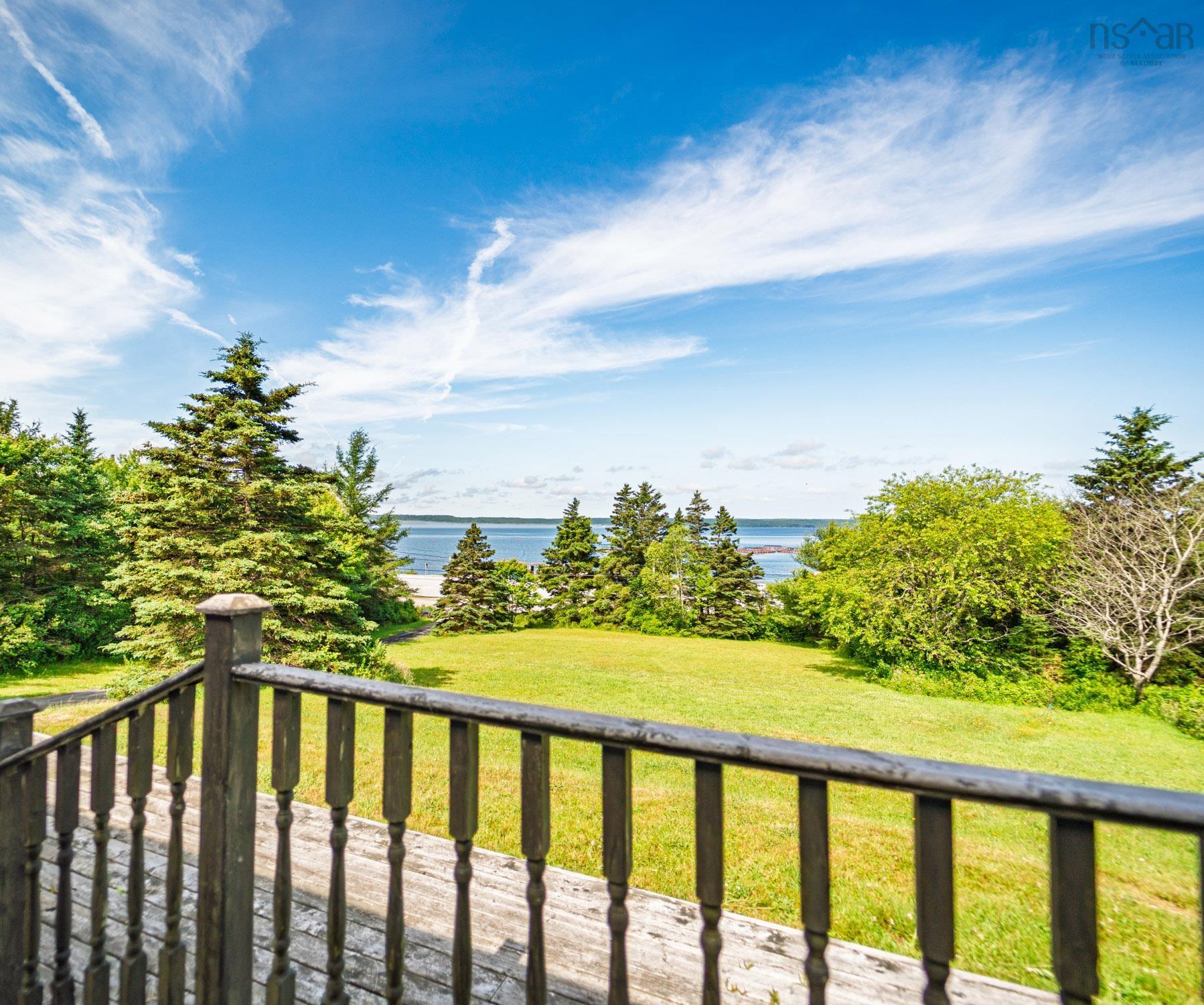 $375,000.00: 887 Sandy Point Road, Sandy Point
