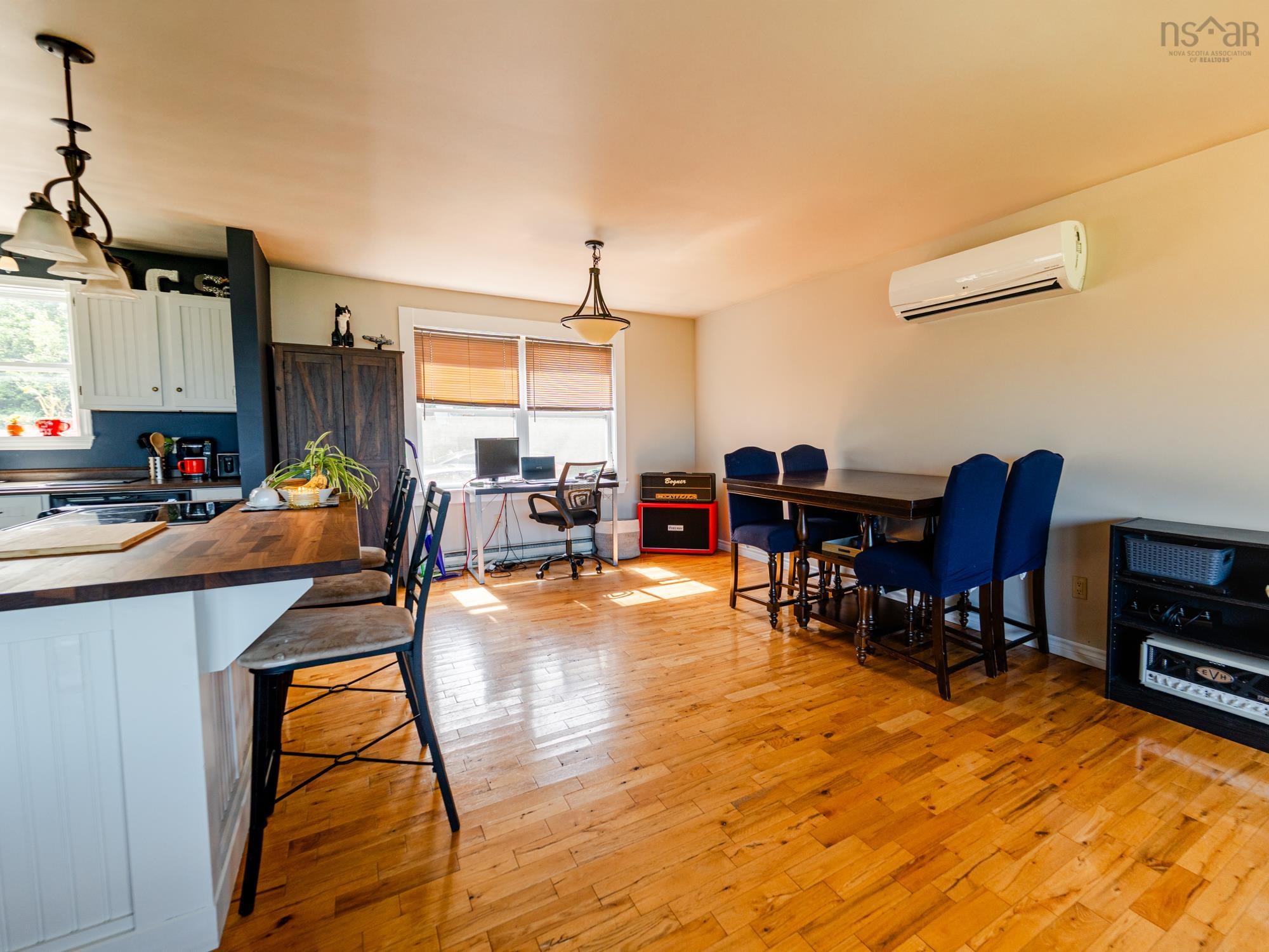 $375,000.00: 887 Sandy Point Road, Sandy Point