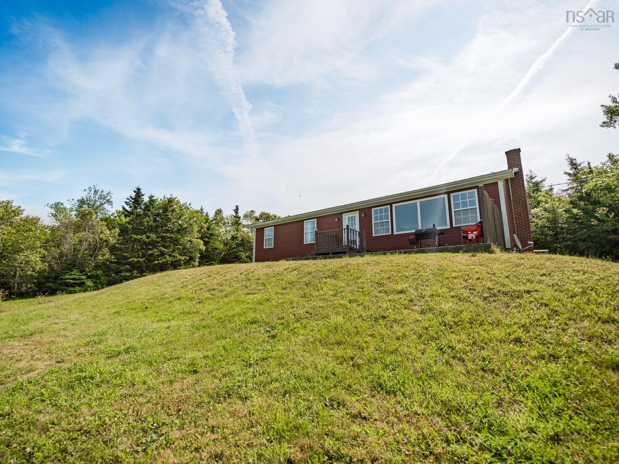 $375,000.00: 887 Sandy Point Road, Sandy Point