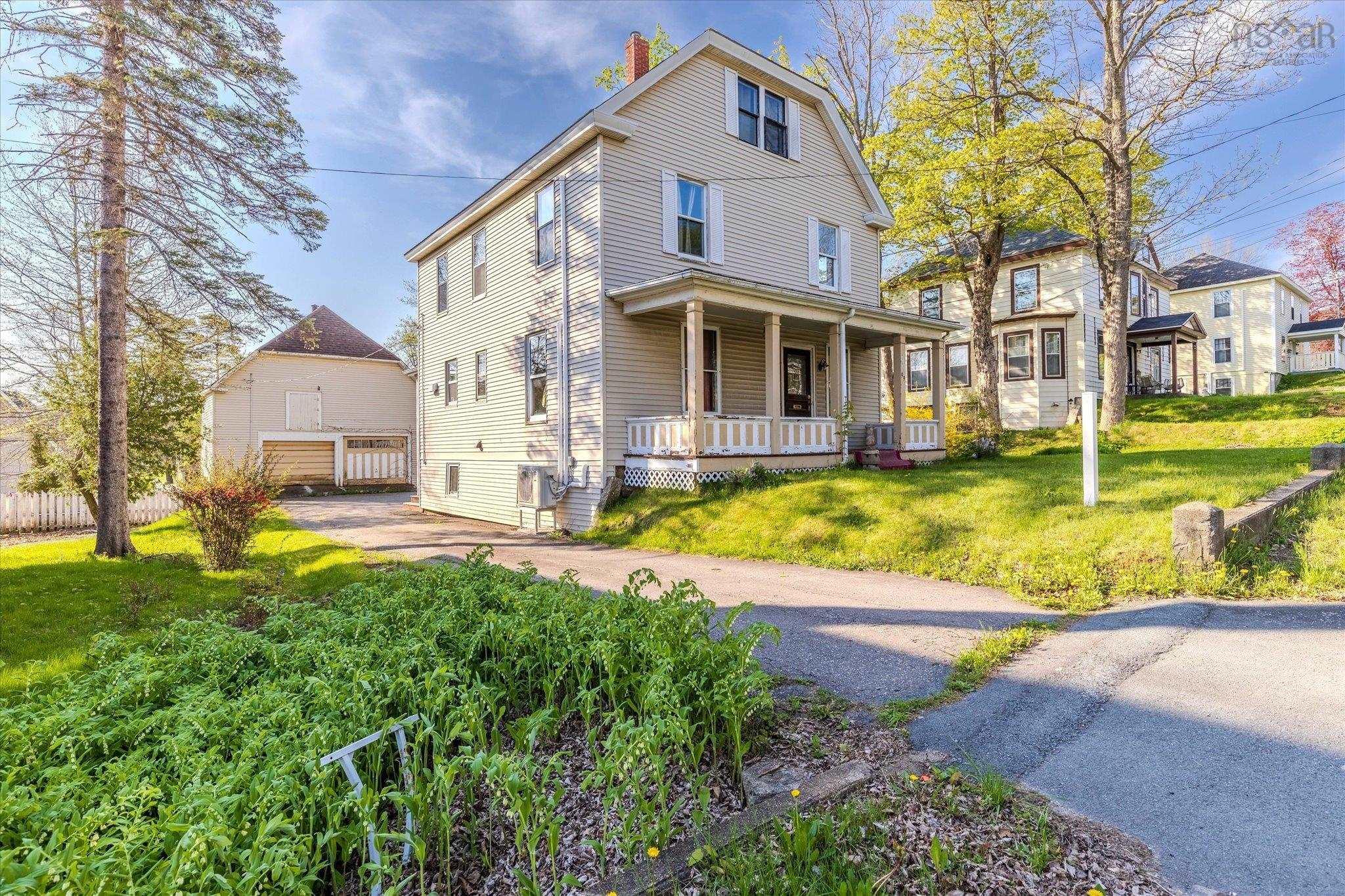 $649,900.00: 99 Dufferin Street, Bridgewater