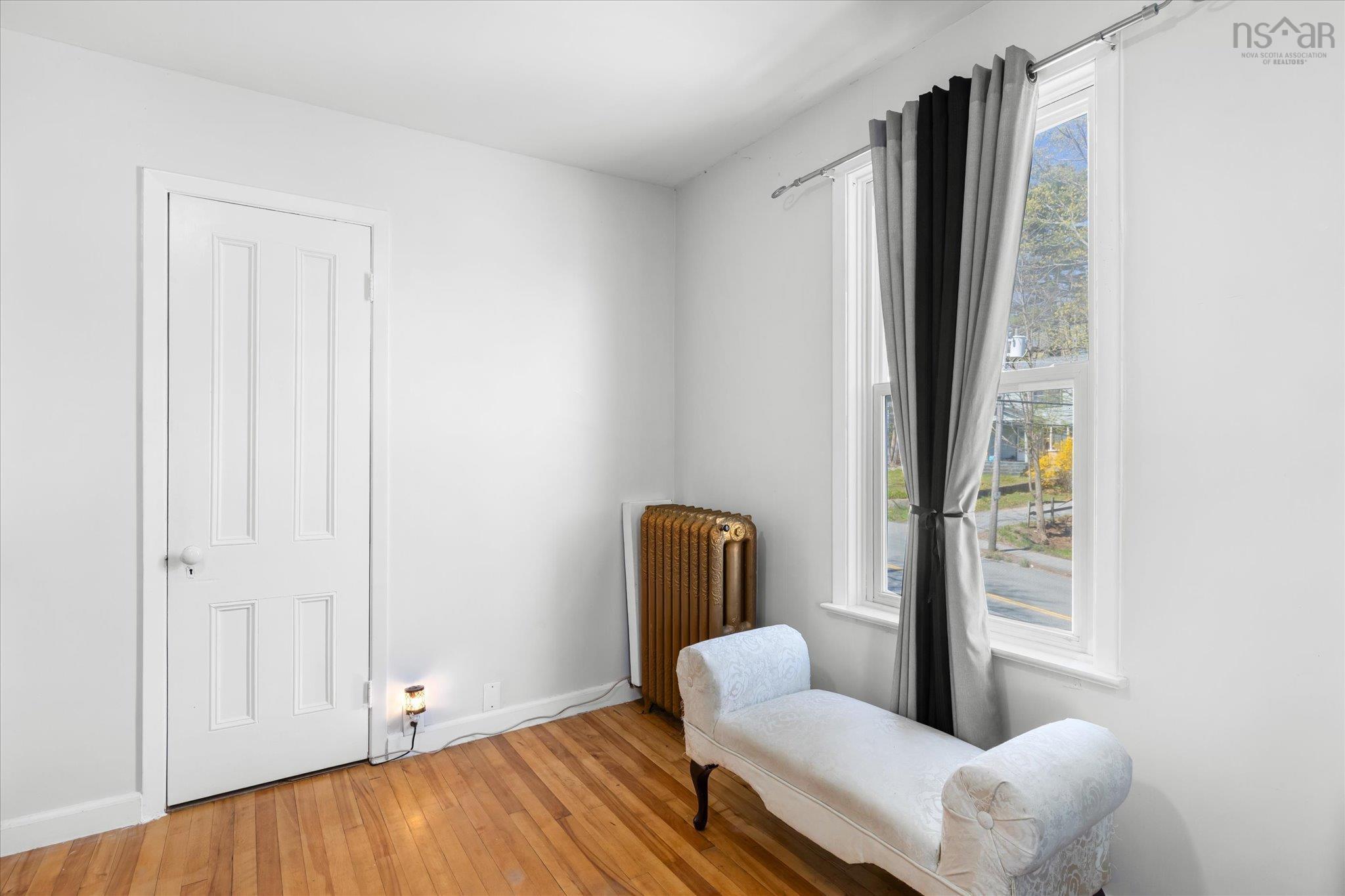 $649,900.00: 99 Dufferin Street, Bridgewater
