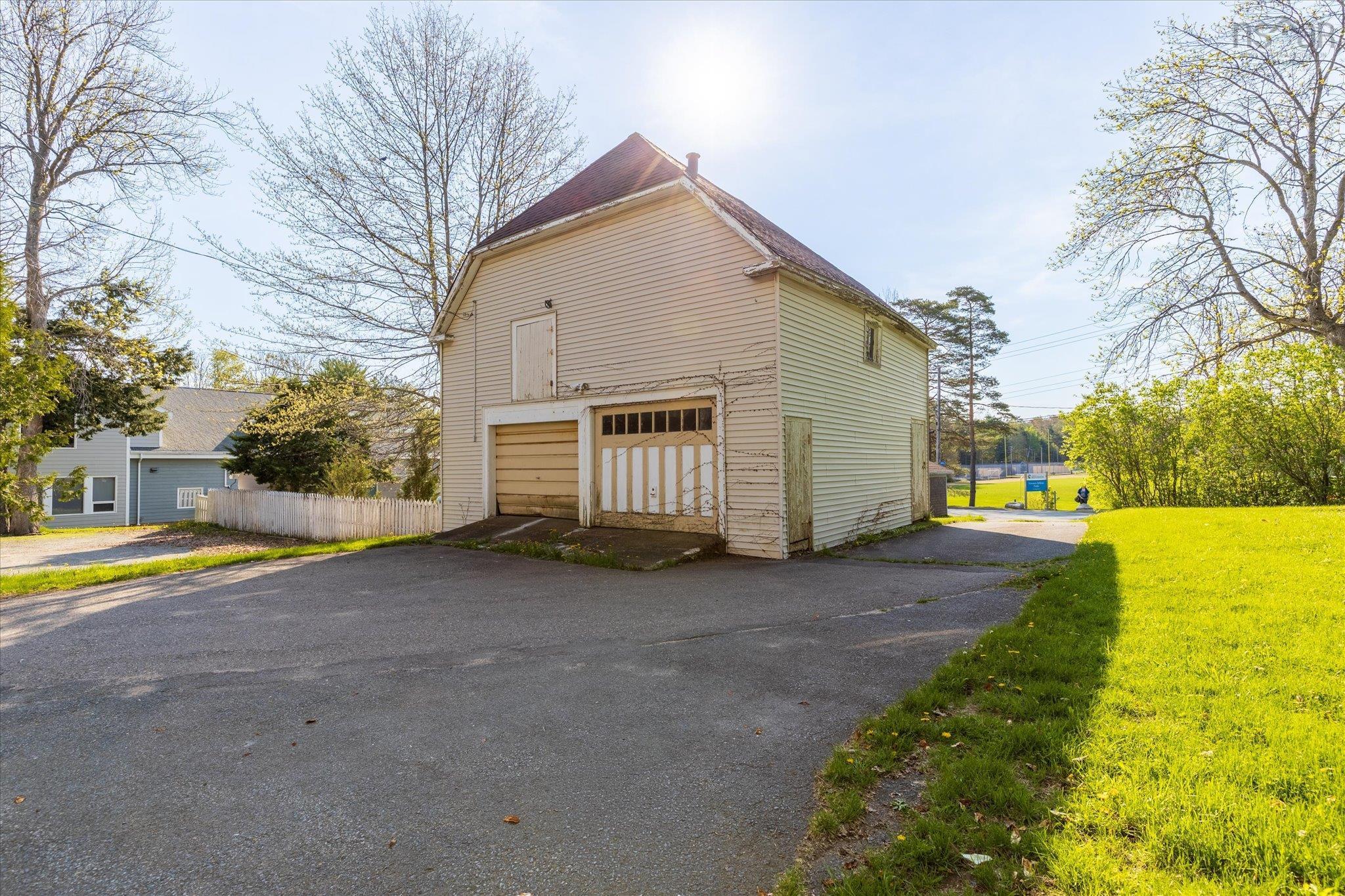 $649,900.00: 99 Dufferin Street, Bridgewater