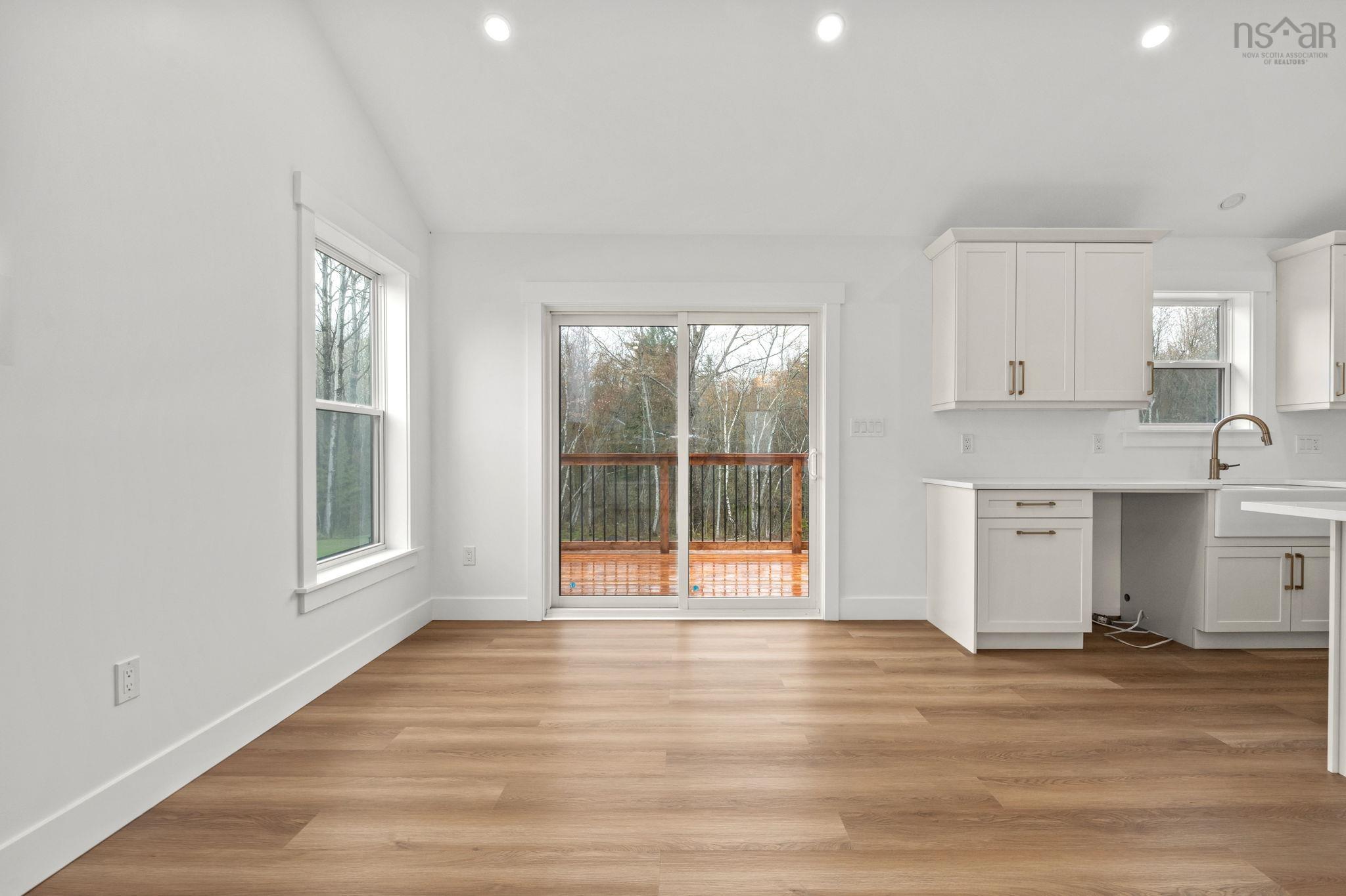 $699,900.00: 396 Falmouth Back Road, Falmouth