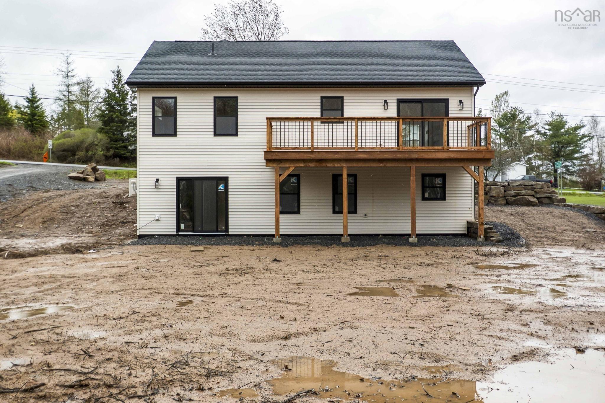 $699,900.00: 396 Falmouth Back Road, Falmouth