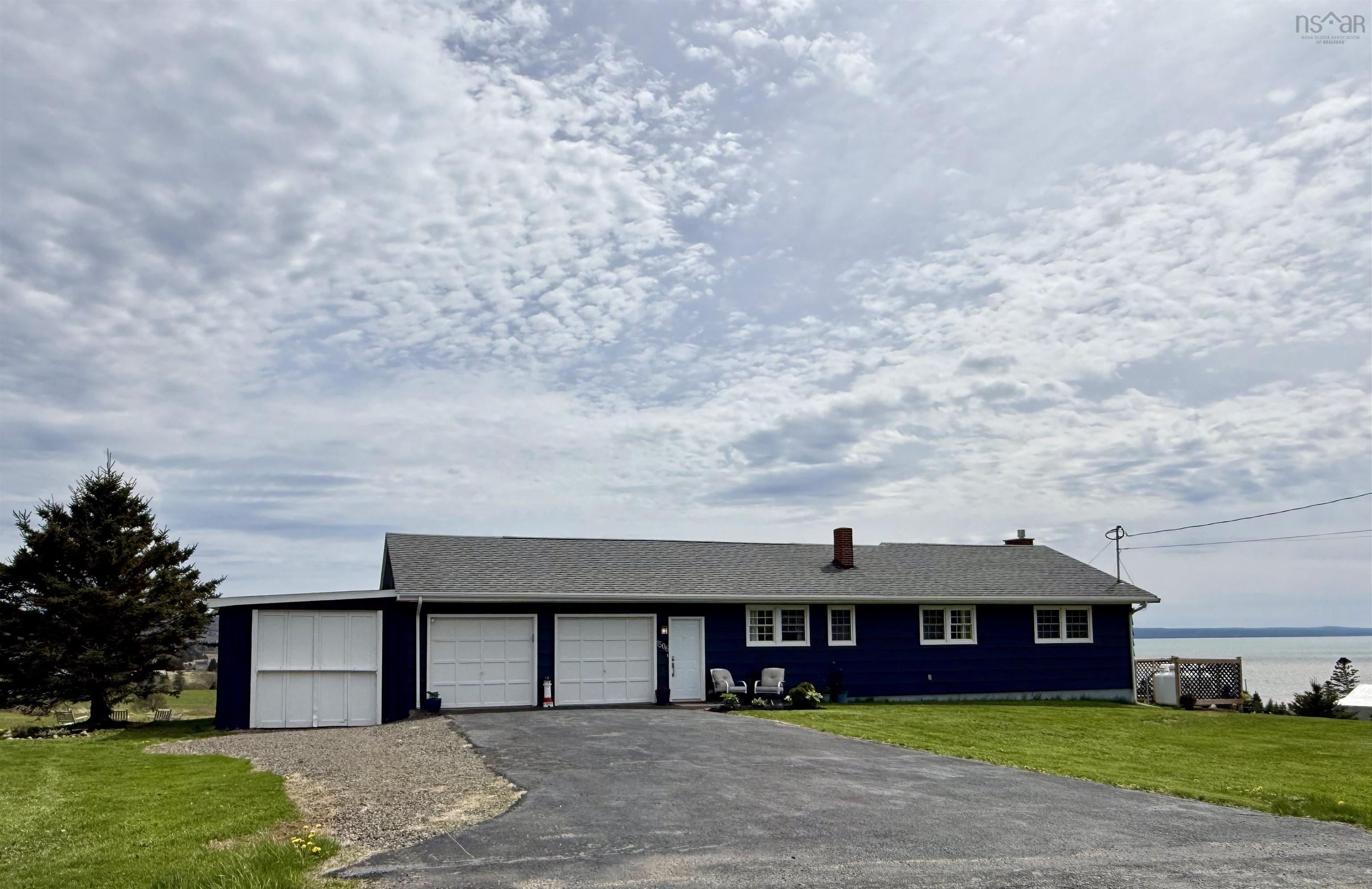 $500,000.00: 1506 Cape Split Road, Scots Bay