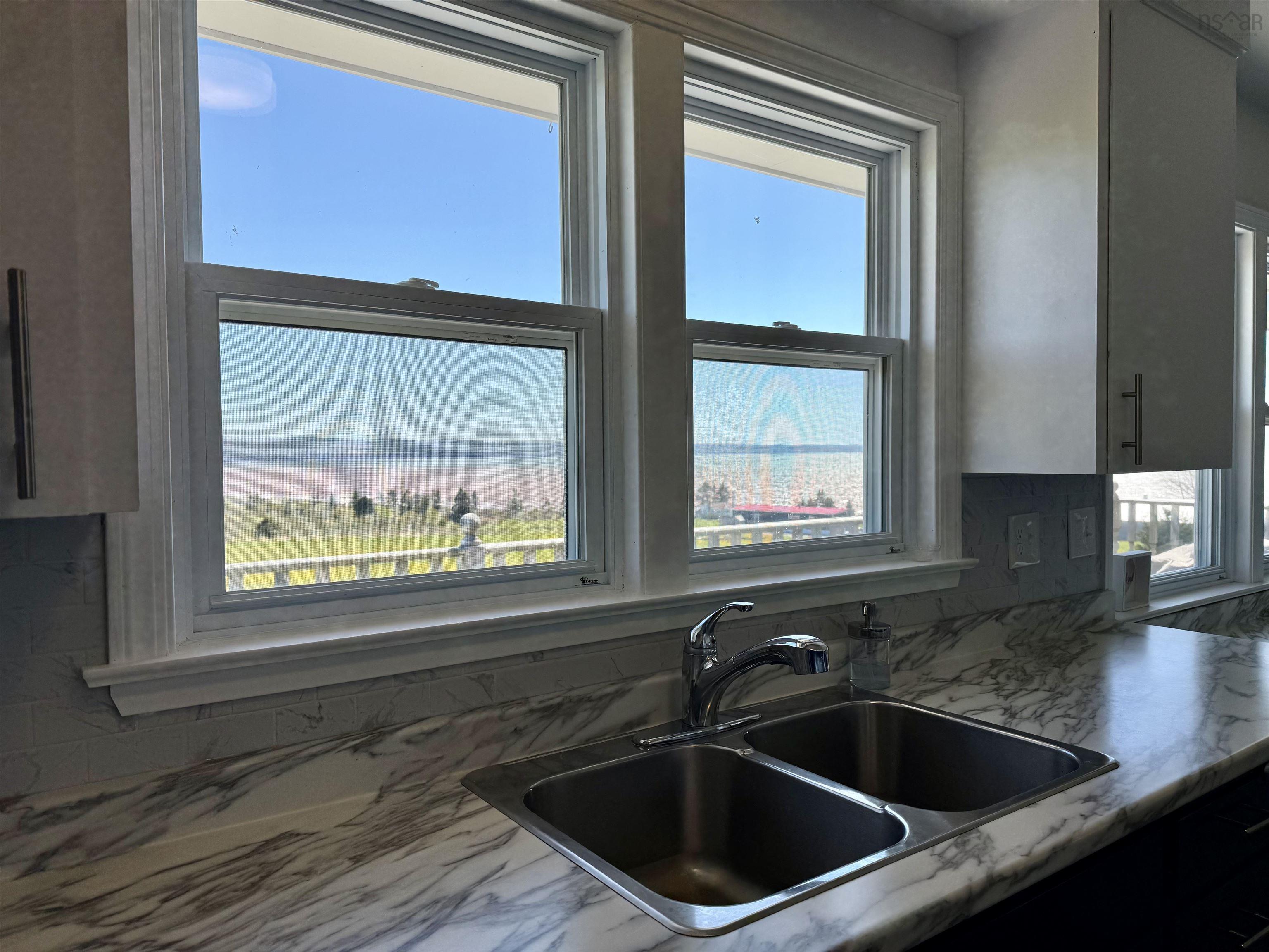 $500,000.00: 1506 Cape Split Road, Scots Bay