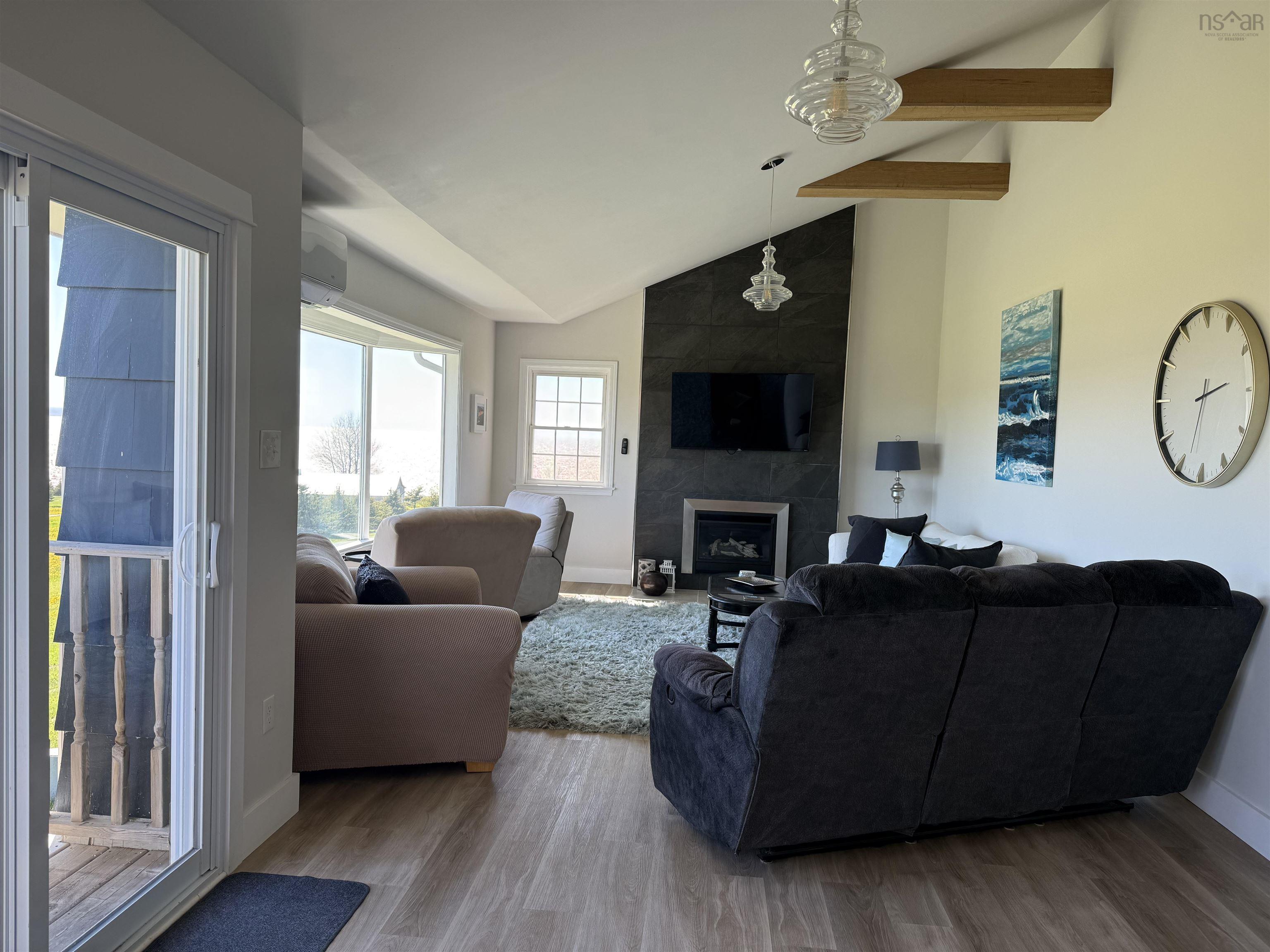 $500,000.00: 1506 Cape Split Road, Scots Bay