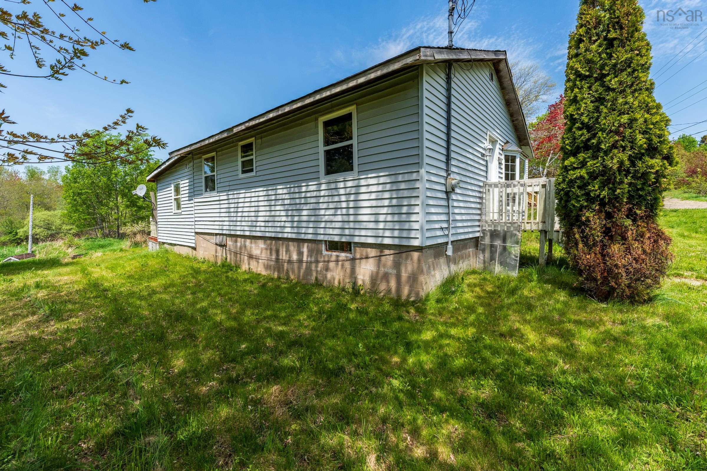 $229,000.00: 445 Highway 201, Moschelle