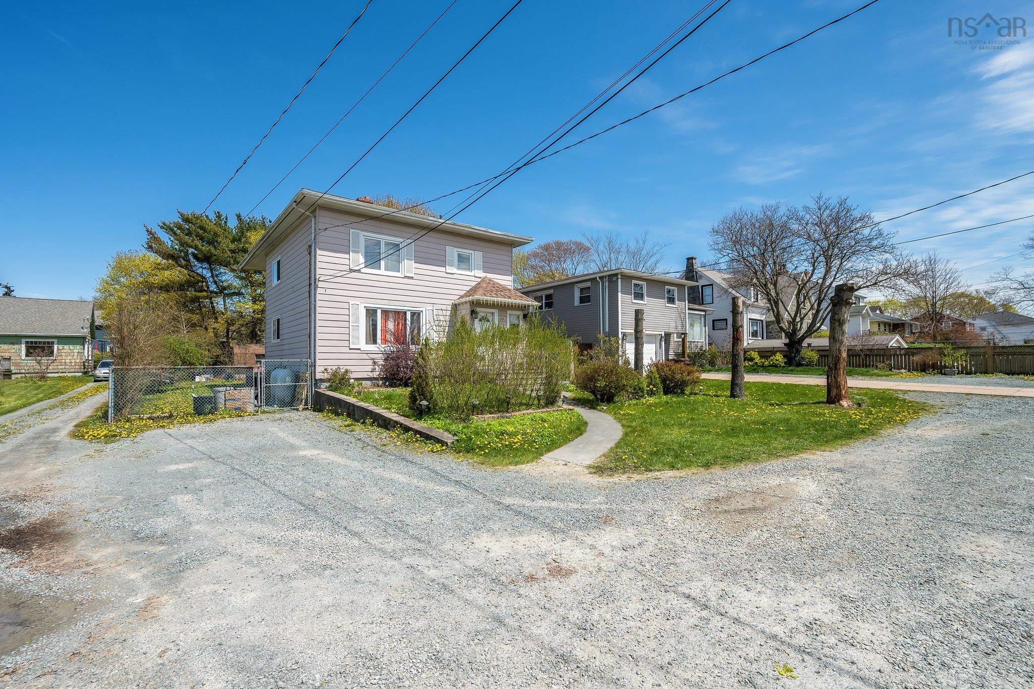 172 & 174 Victoria Road, Dartmouth, NS (MLS 202611819)