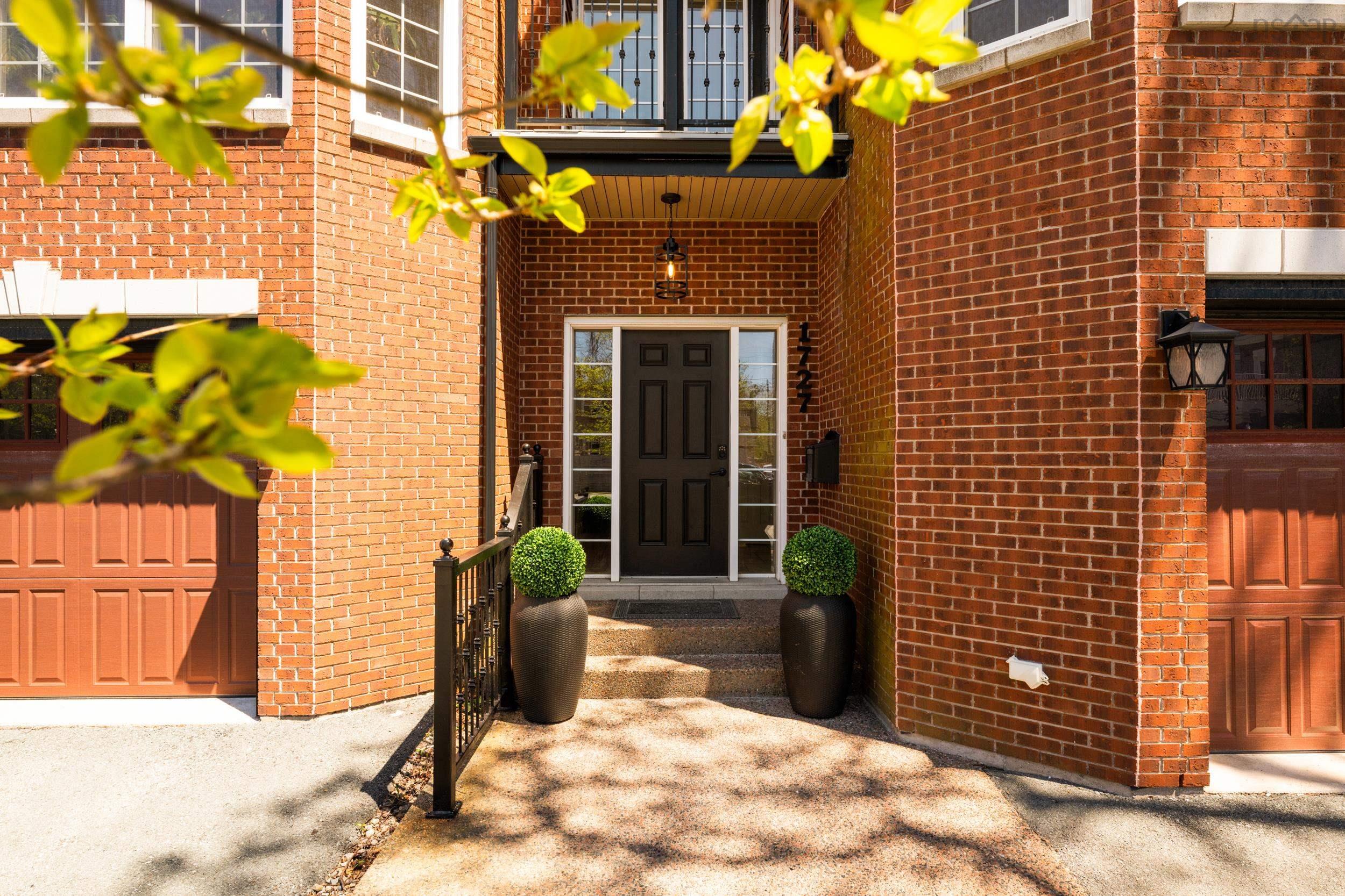 $1,350,000.00: 1727 Cadmus Court, Halifax