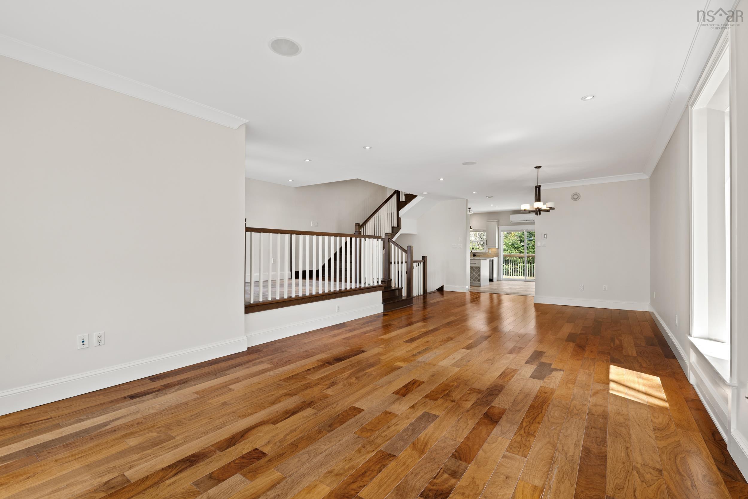 $1,350,000.00: 1727 Cadmus Court, Halifax