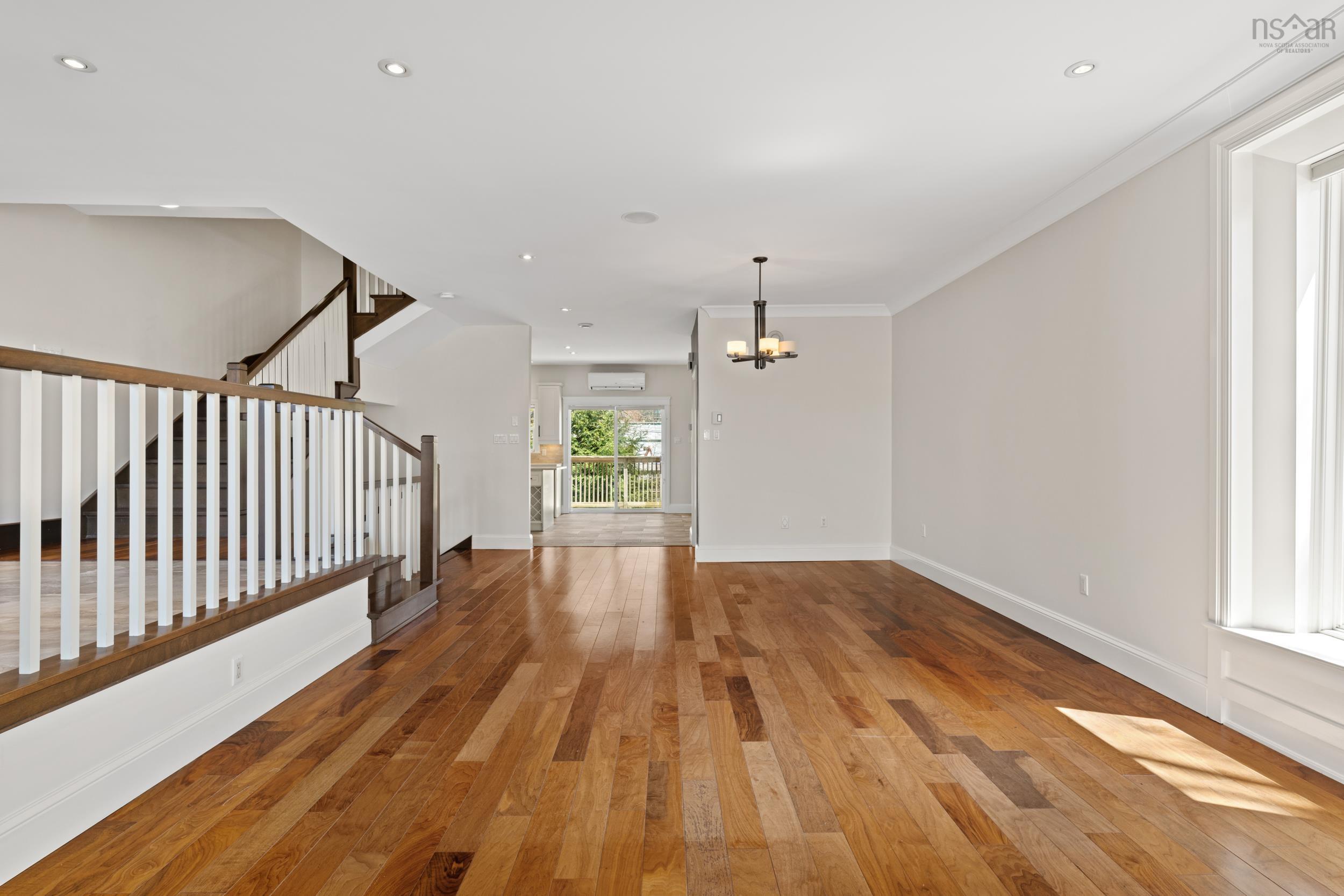 $1,350,000.00: 1727 Cadmus Court, Halifax
