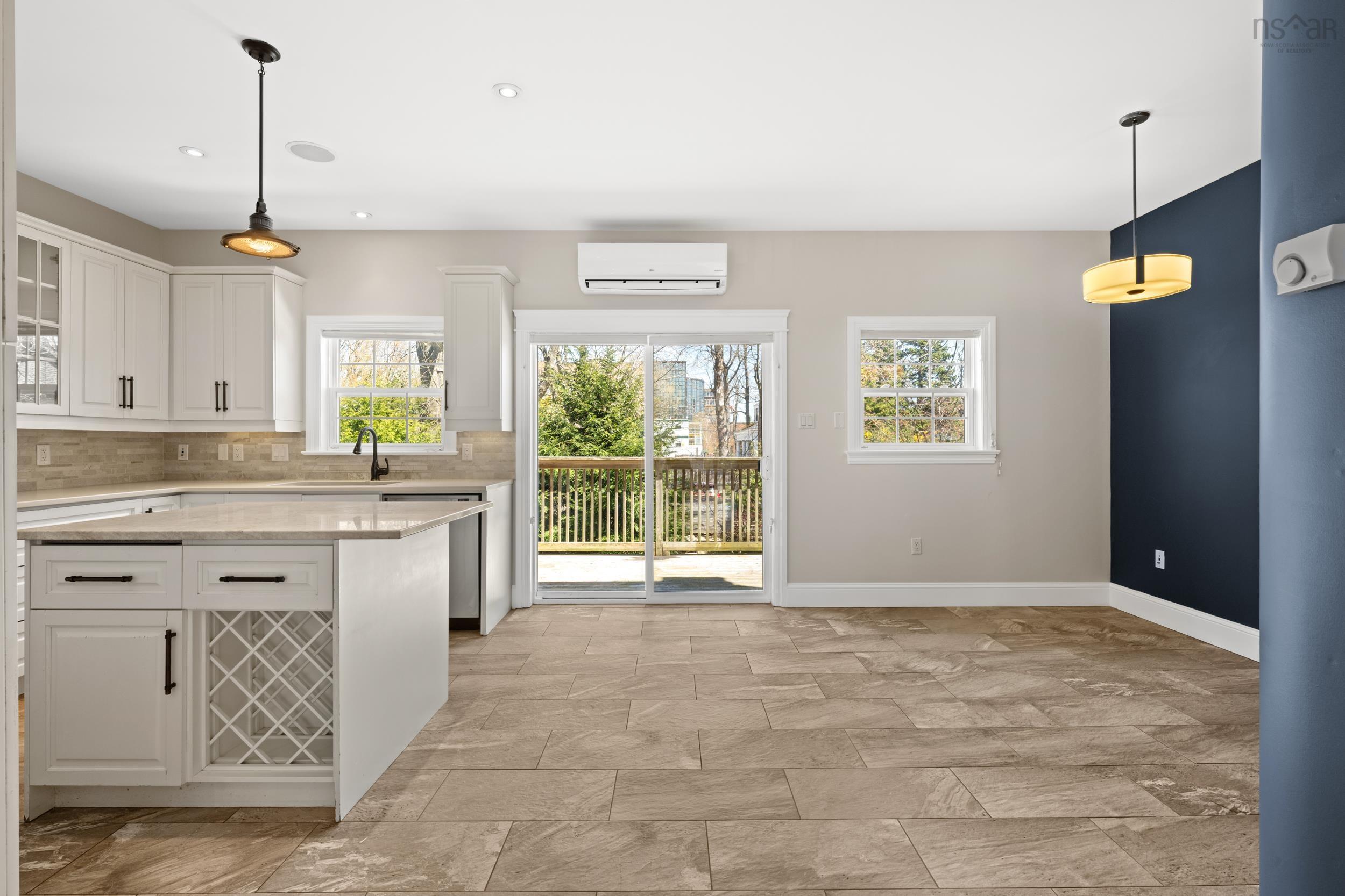 $1,350,000.00: 1727 Cadmus Court, Halifax