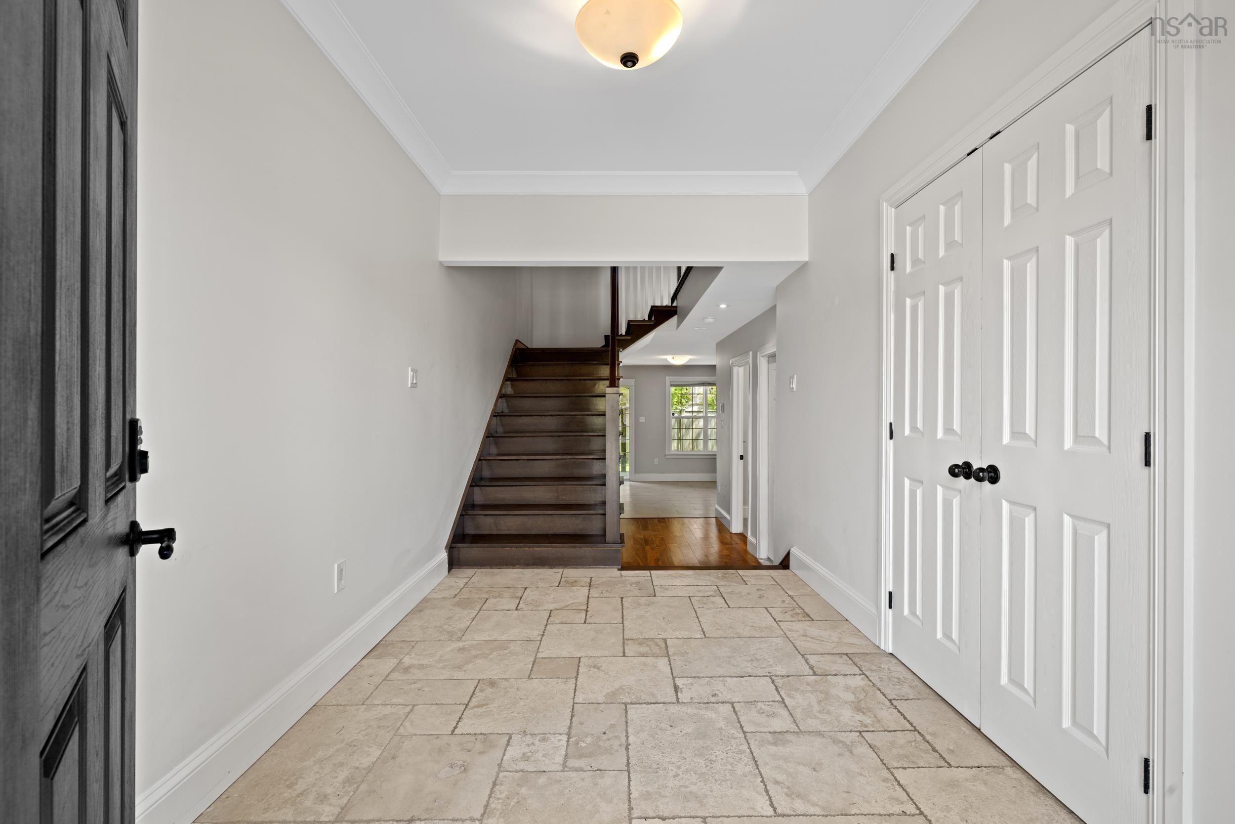 $1,350,000.00: 1727 Cadmus Court, Halifax