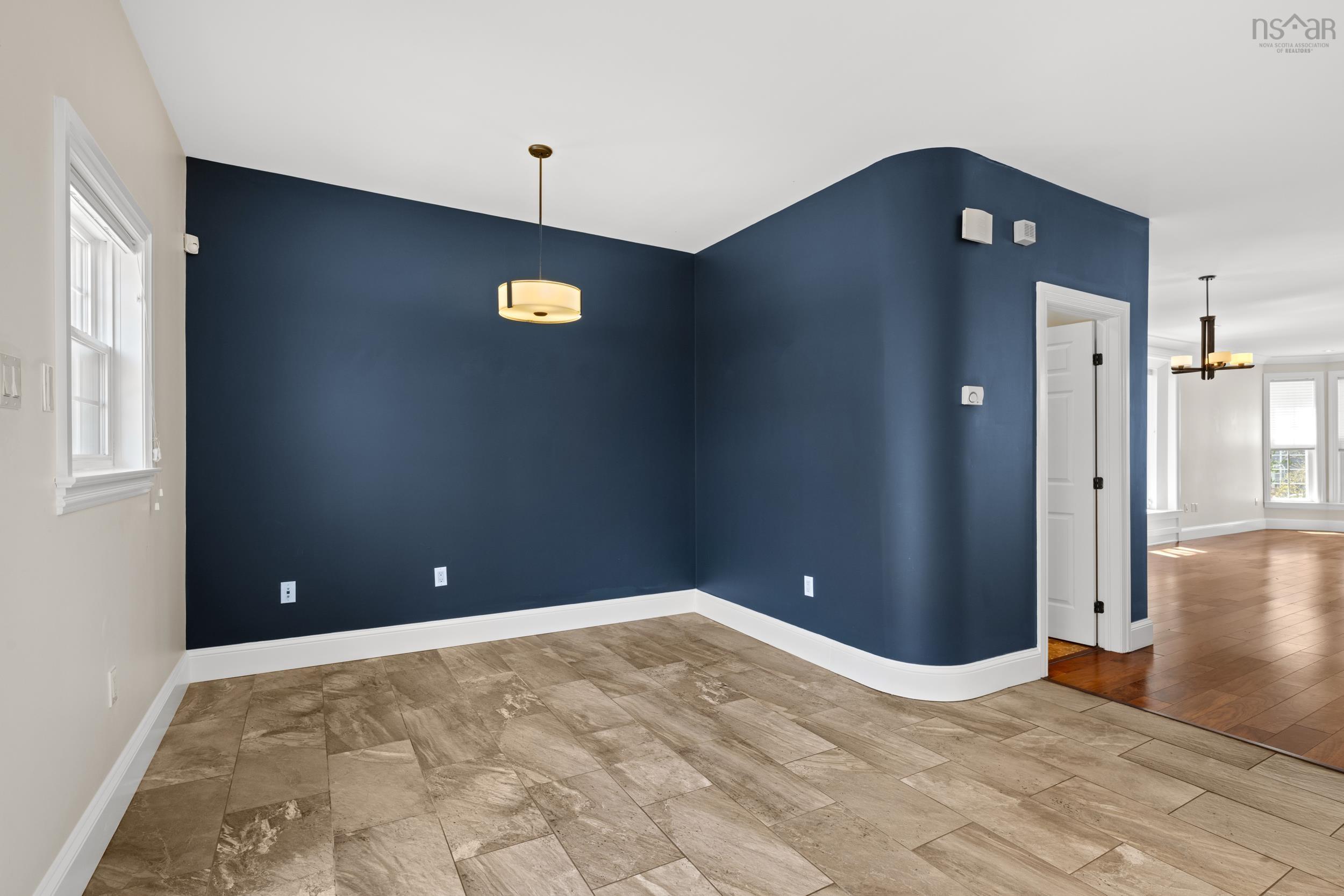 $1,350,000.00: 1727 Cadmus Court, Halifax