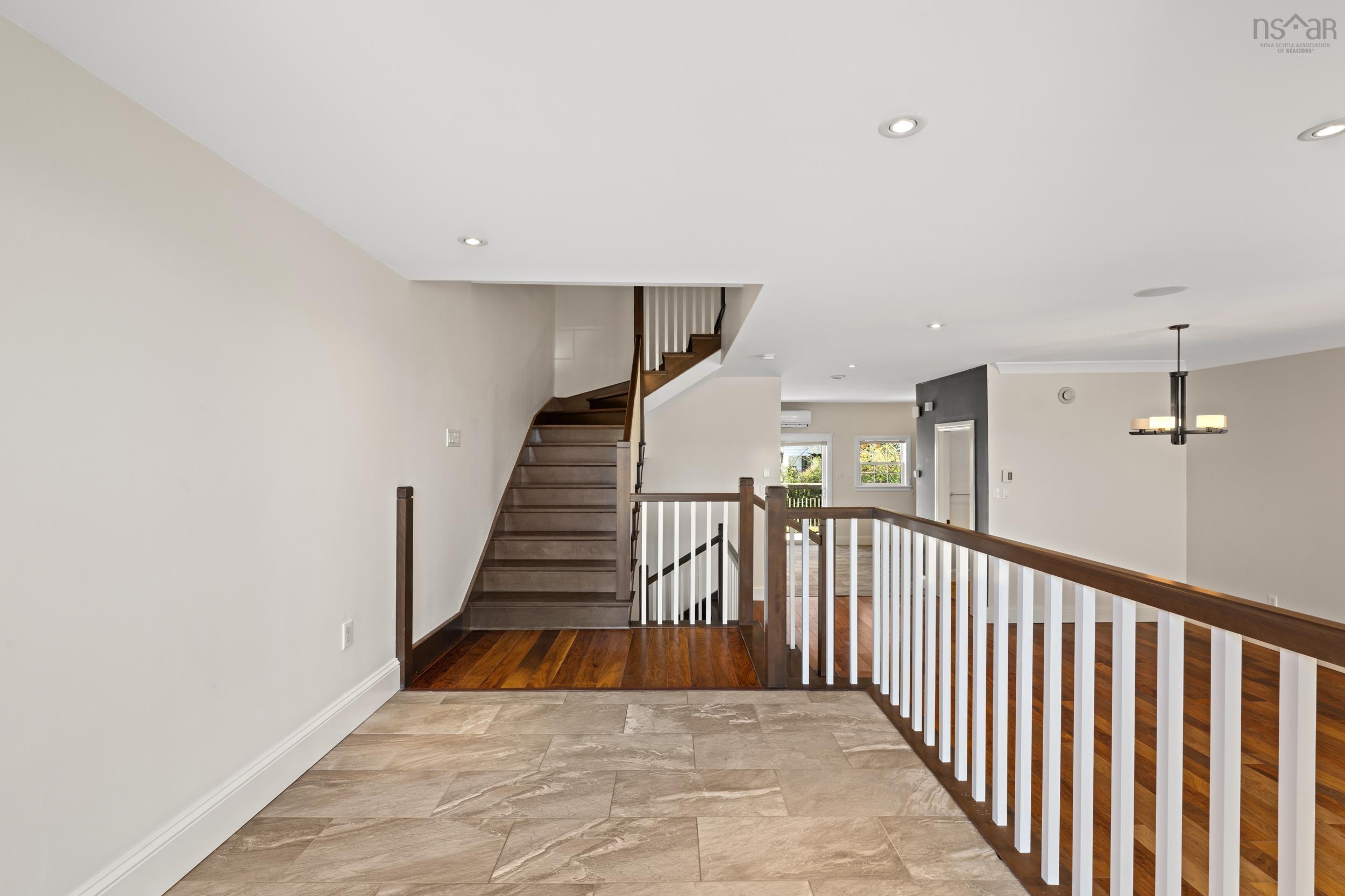 $1,350,000.00: 1727 Cadmus Court, Halifax