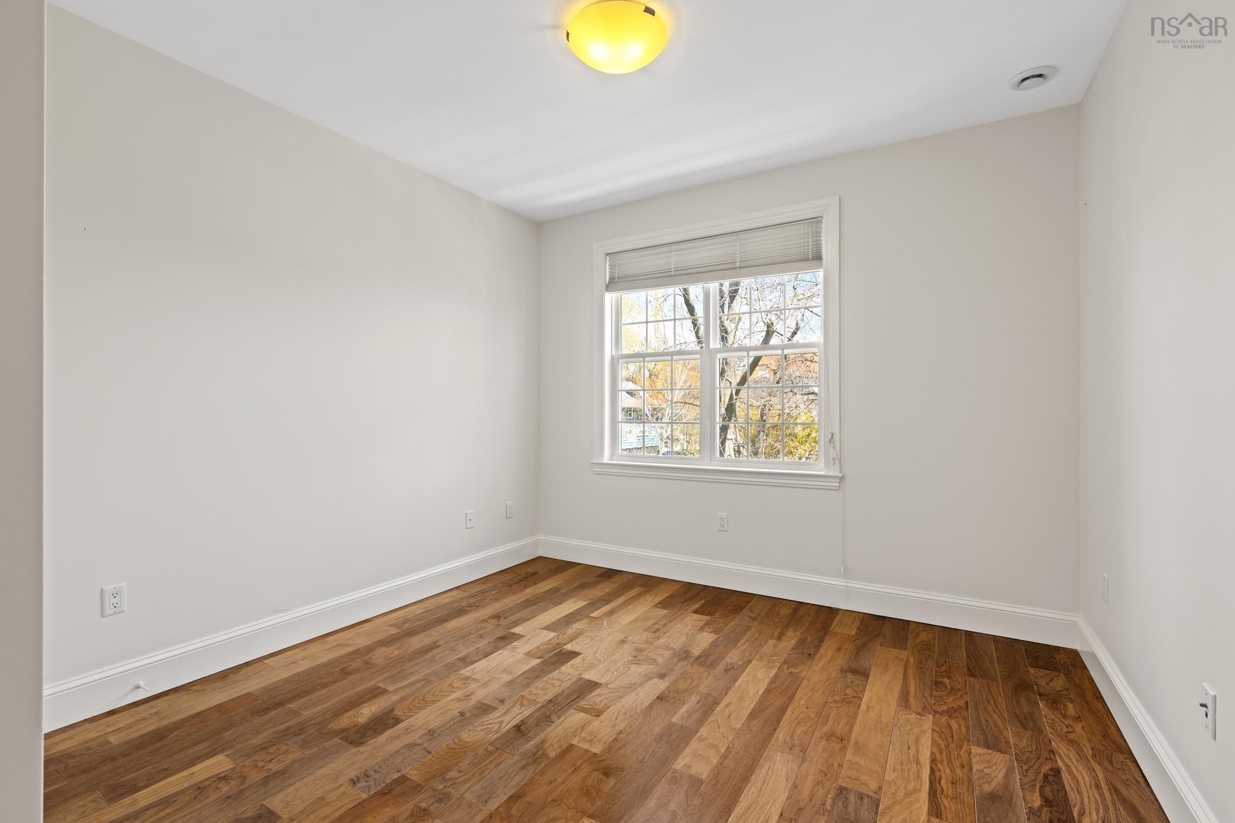 $1,350,000.00: 1727 Cadmus Court, Halifax