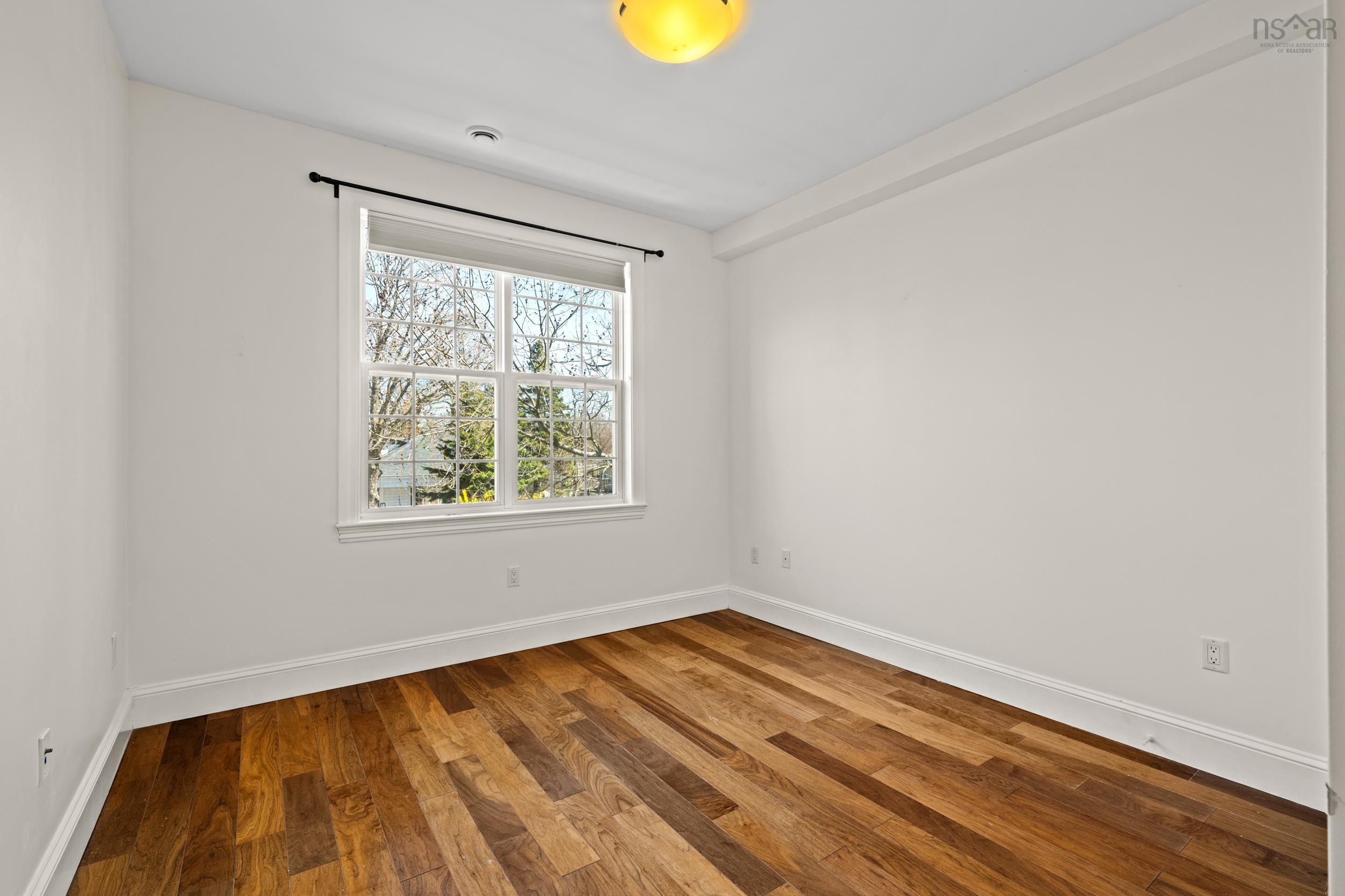 $1,350,000.00: 1727 Cadmus Court, Halifax