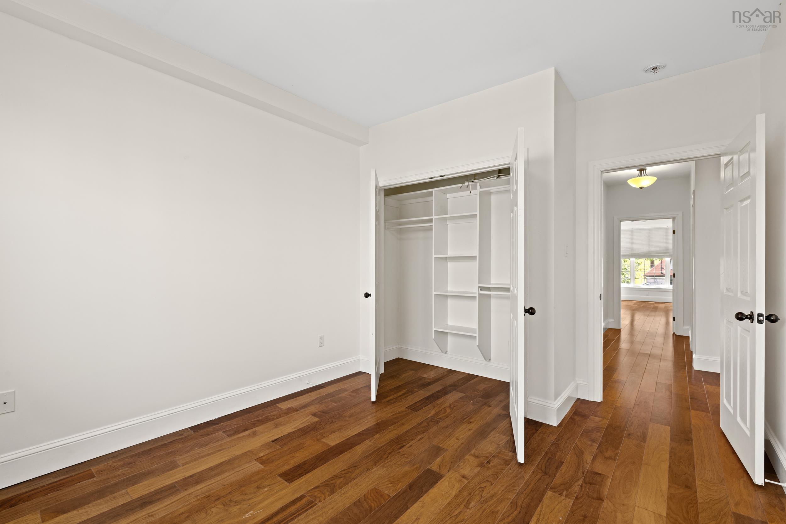$1,350,000.00: 1727 Cadmus Court, Halifax