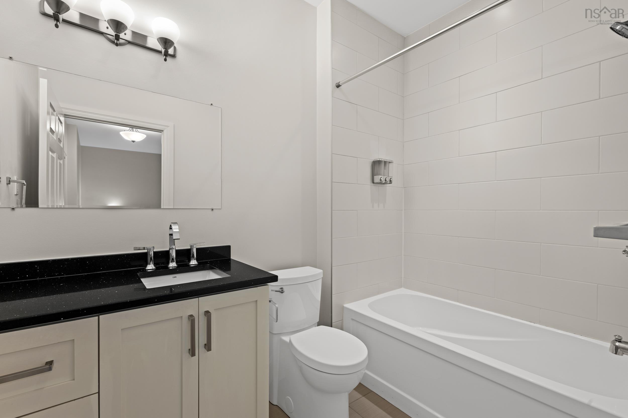$1,350,000.00: 1727 Cadmus Court, Halifax