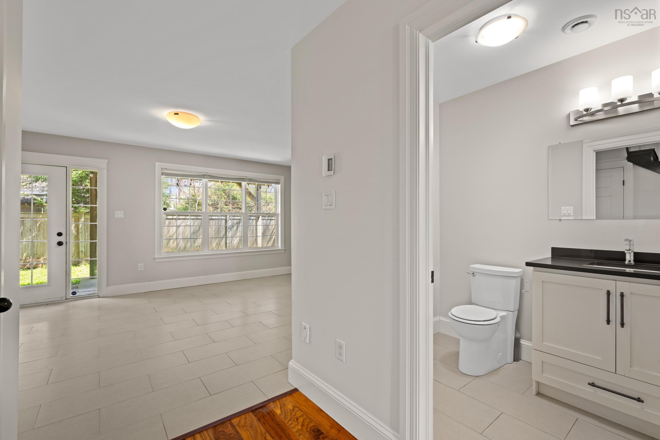 $1,350,000.00: 1727 Cadmus Court, Halifax