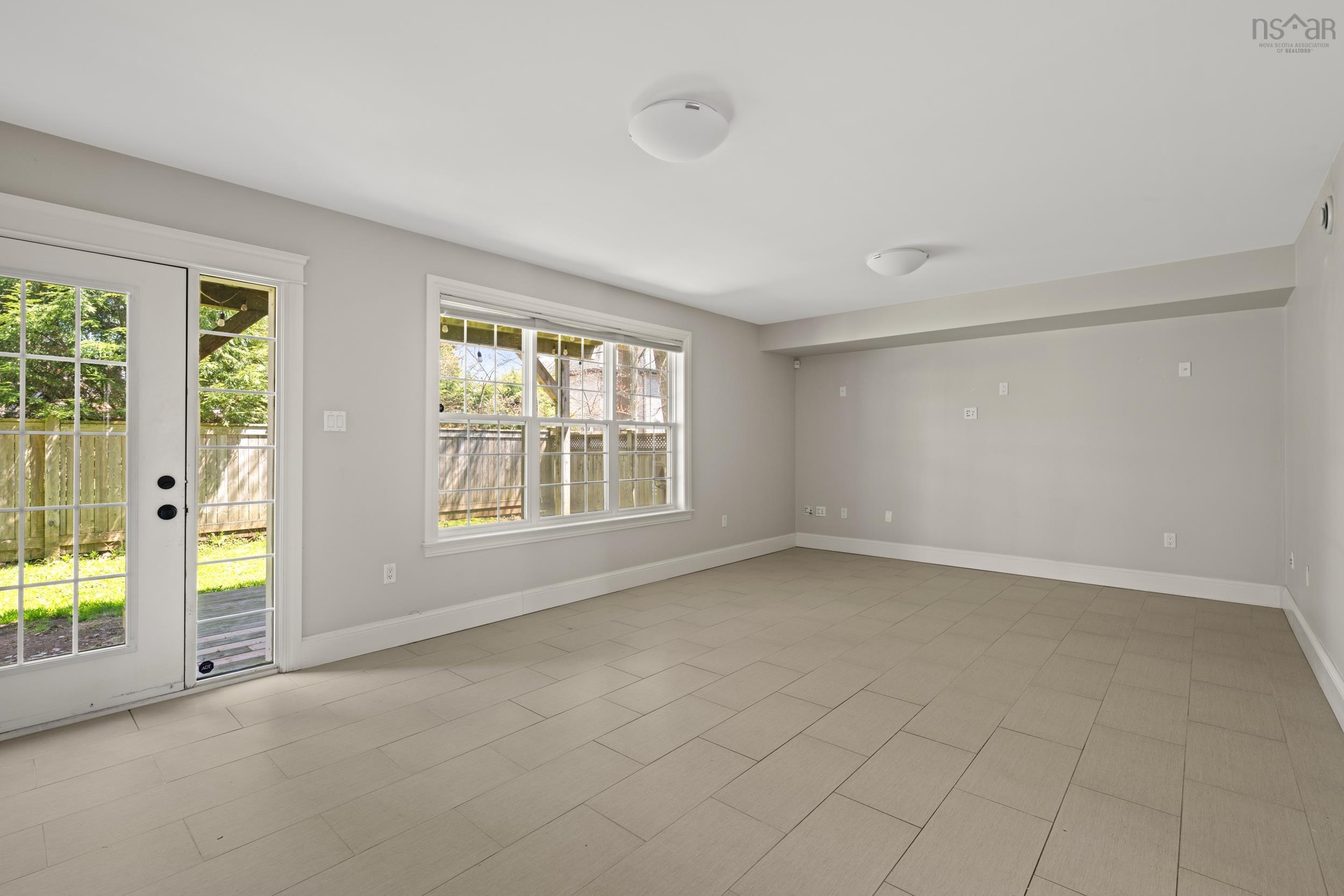 $1,350,000.00: 1727 Cadmus Court, Halifax