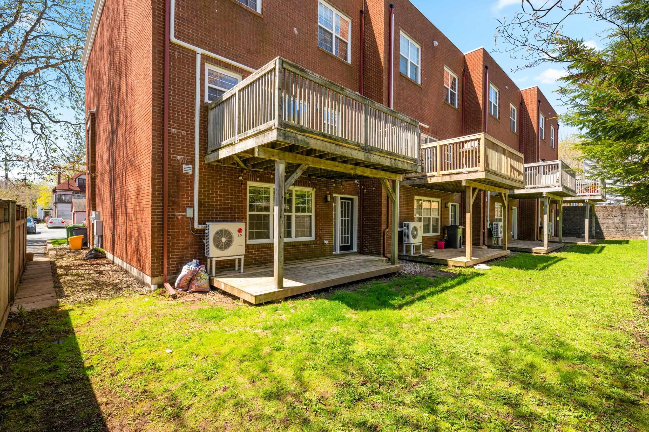 $1,350,000.00: 1727 Cadmus Court, Halifax