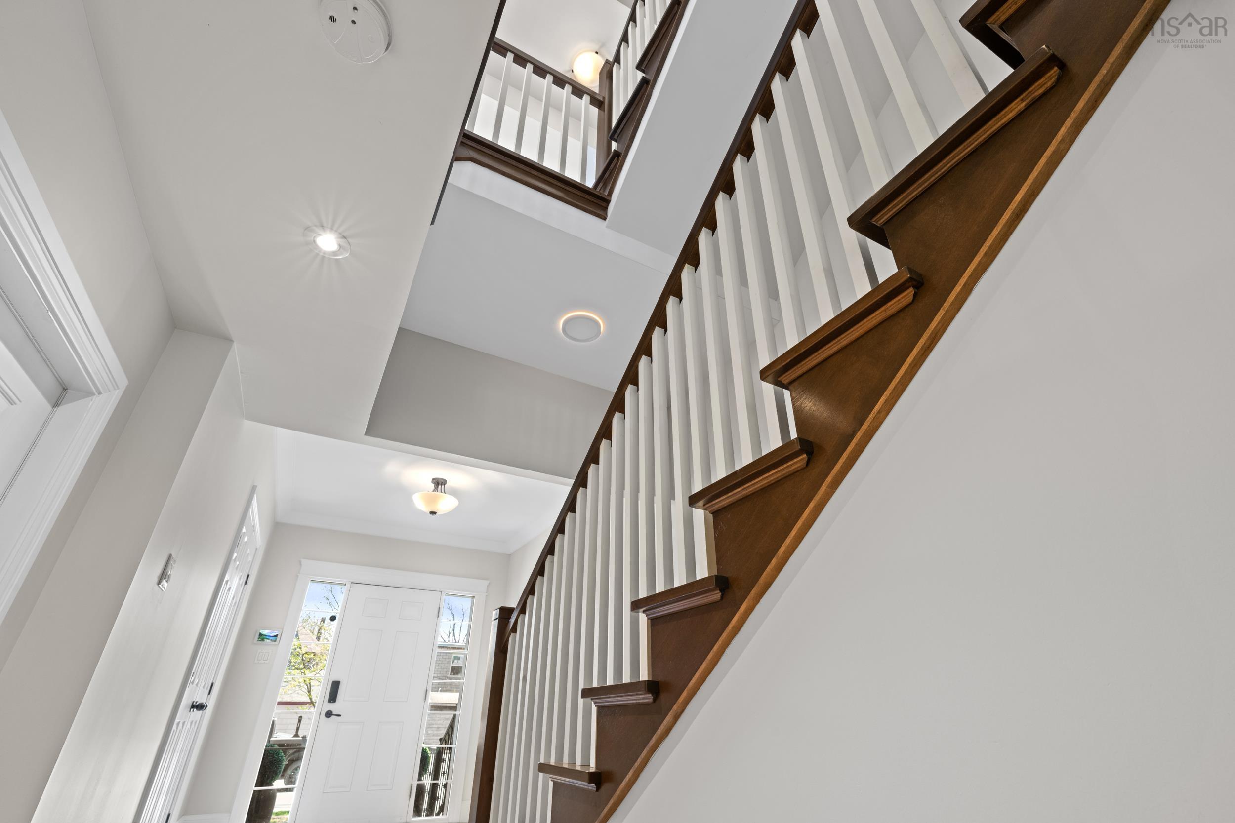 $1,350,000.00: 1727 Cadmus Court, Halifax
