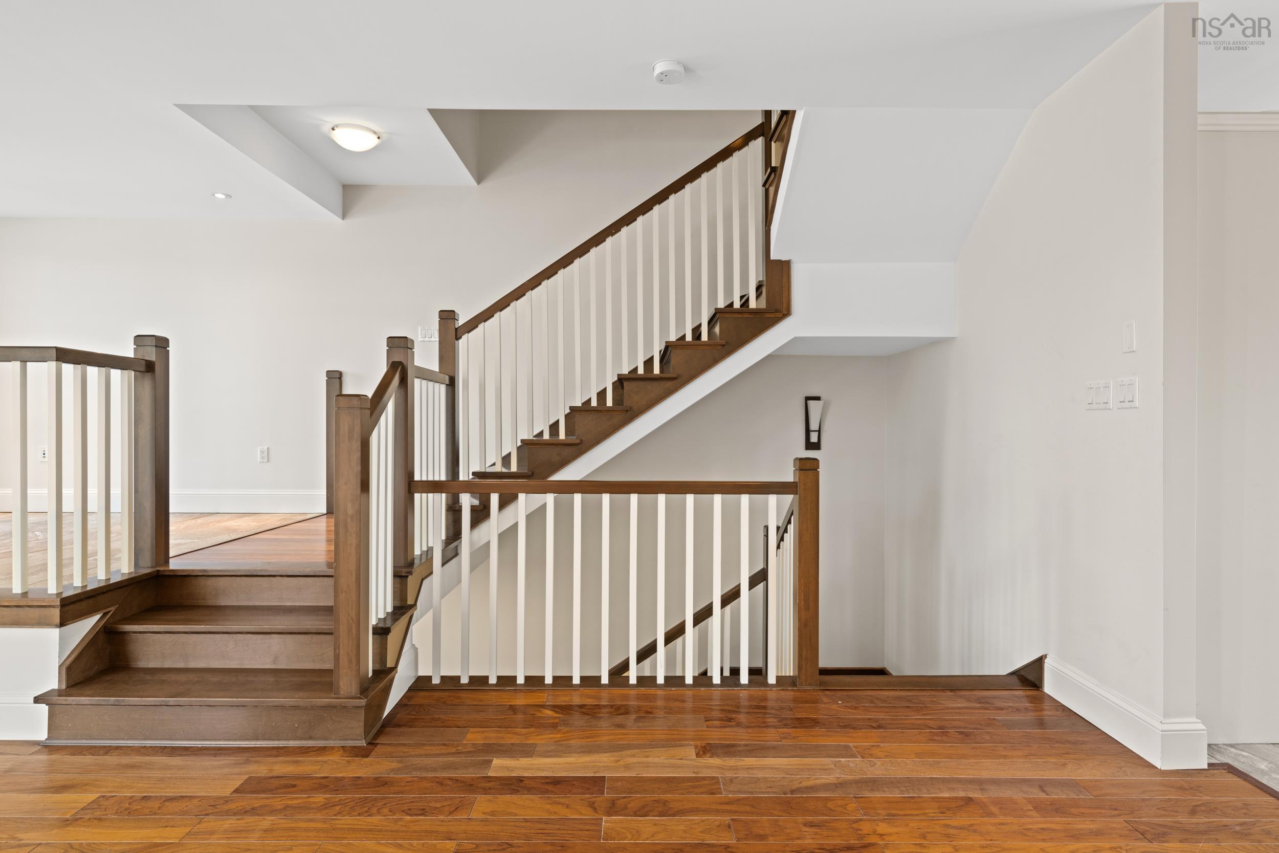 $1,350,000.00: 1727 Cadmus Court, Halifax