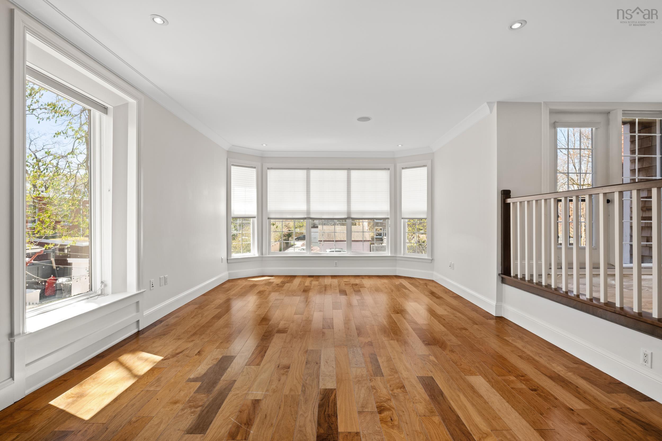 $1,350,000.00: 1727 Cadmus Court, Halifax